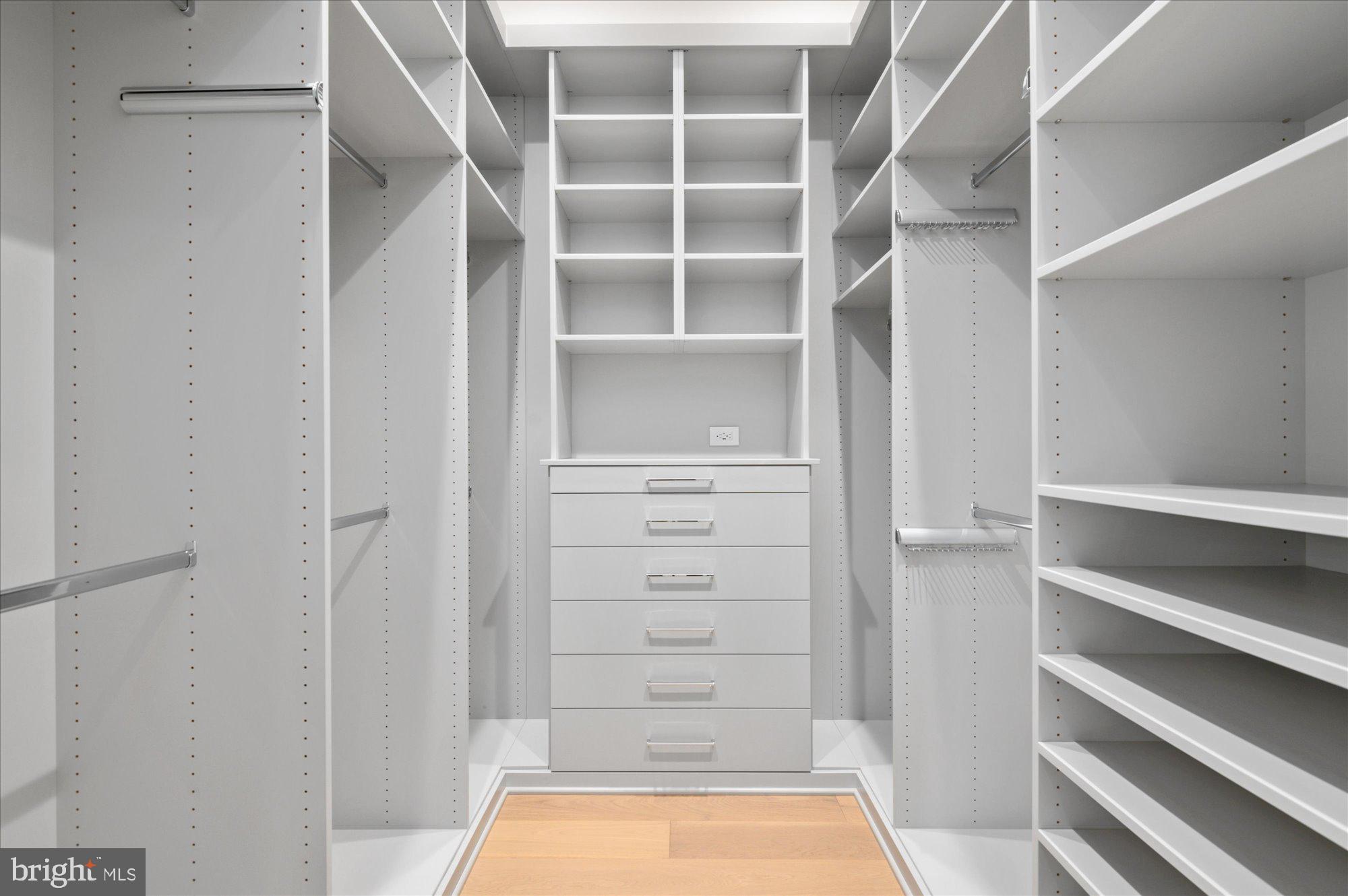 ROCK SPRING - Residential