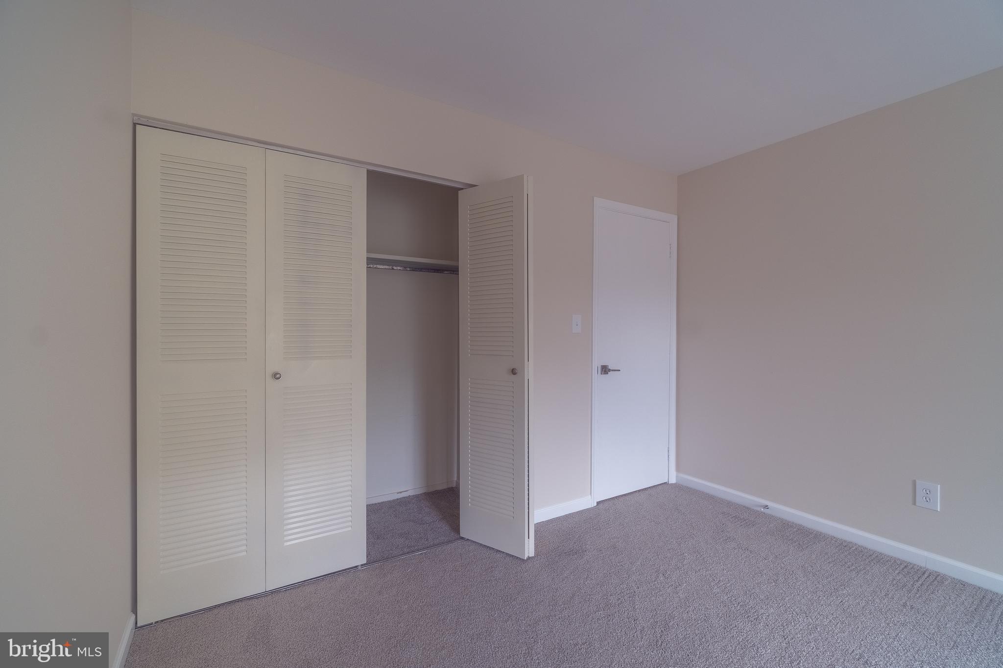 ESSEX PLACE - Residential