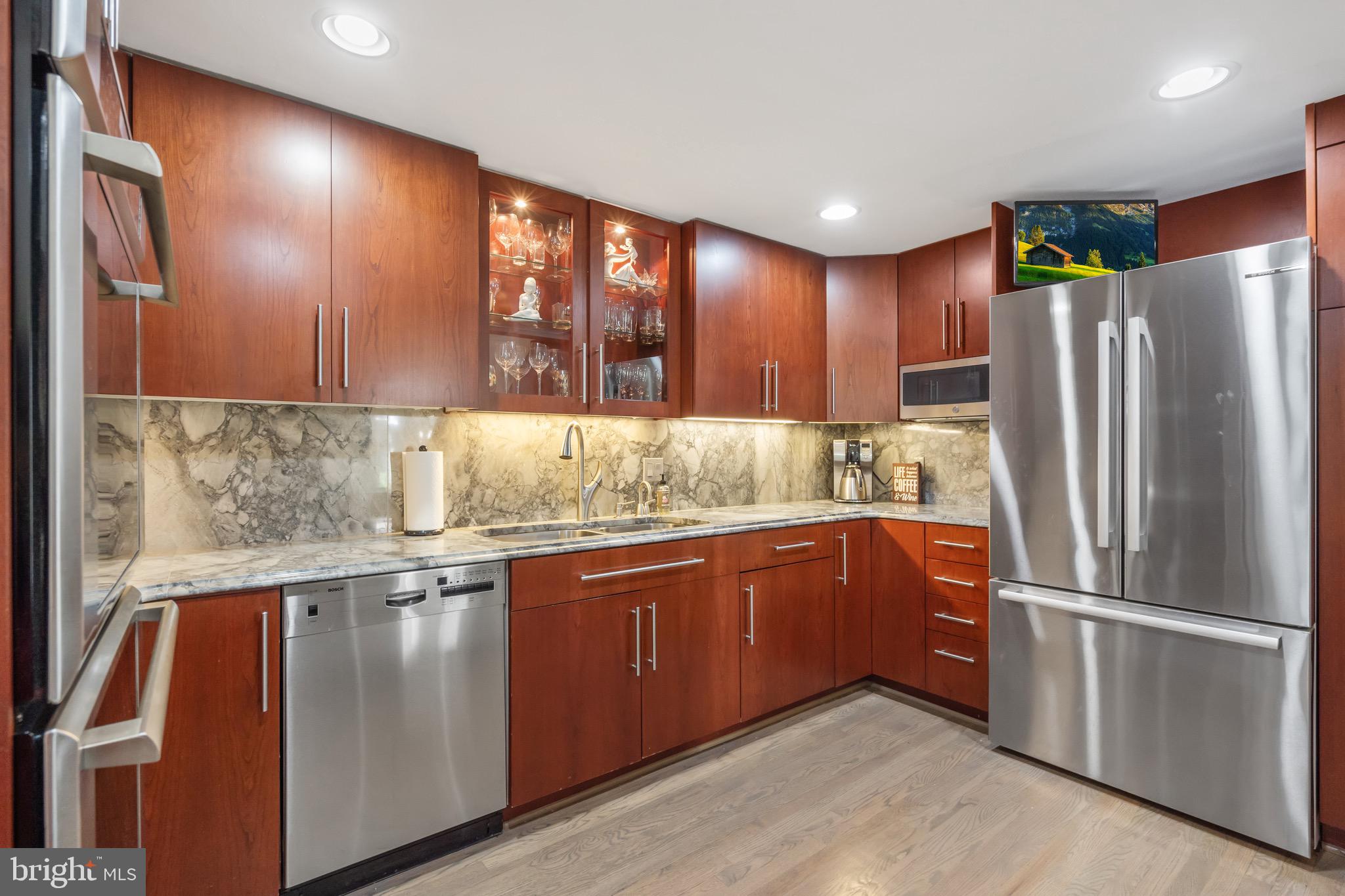 LEXINGTON ESTATES - Residential