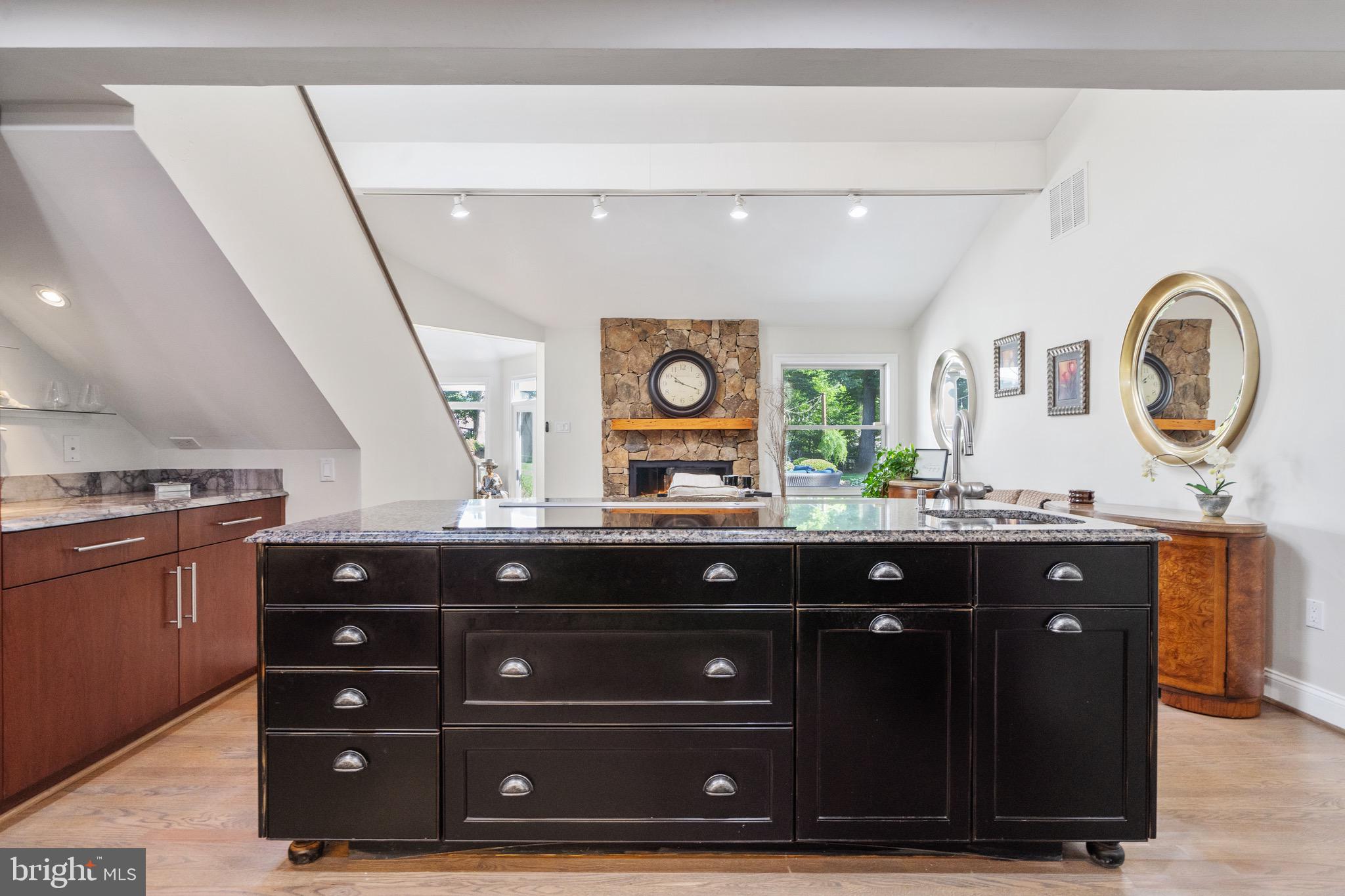 LEXINGTON ESTATES - Residential