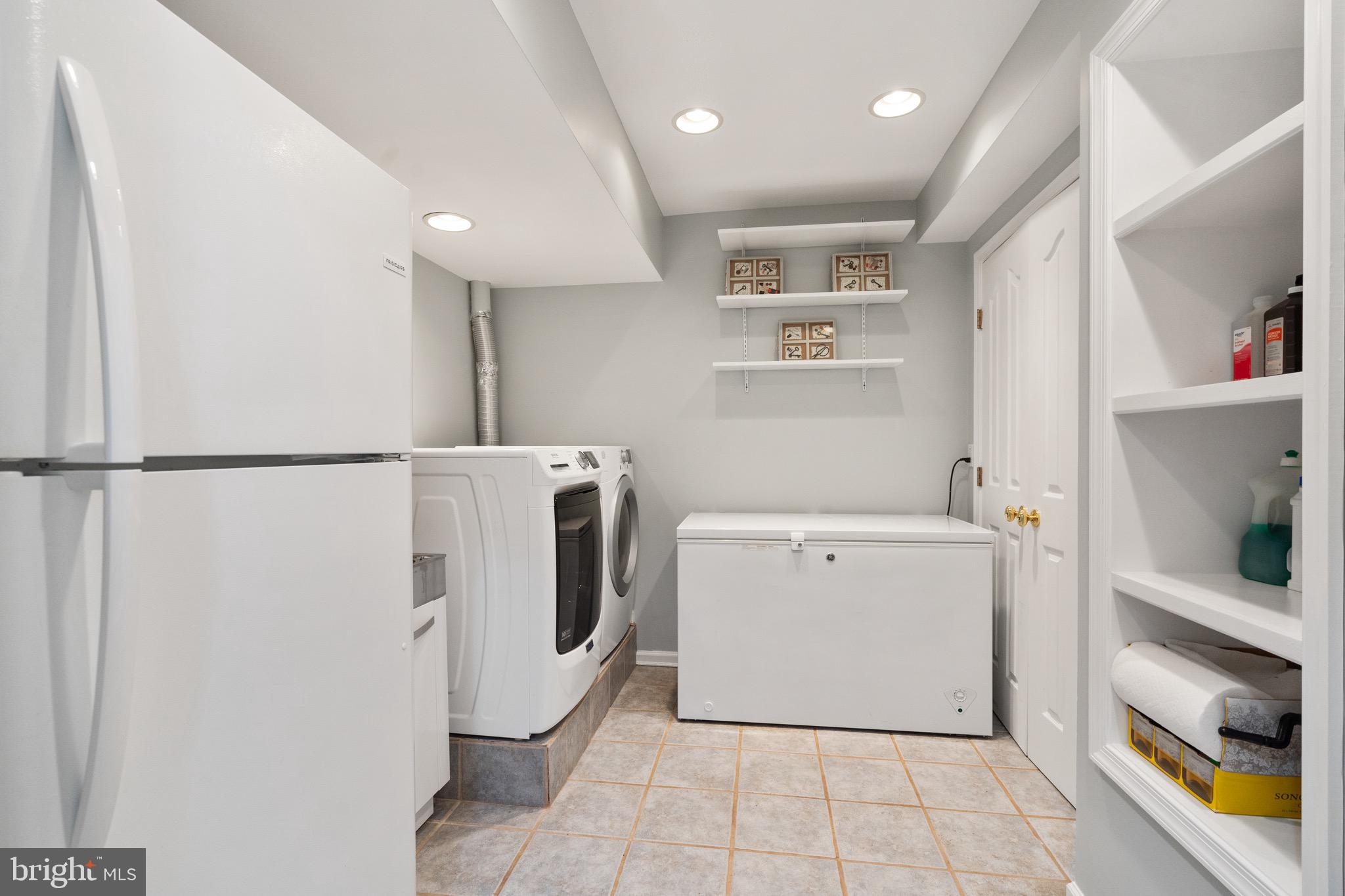 LEXINGTON ESTATES - Residential