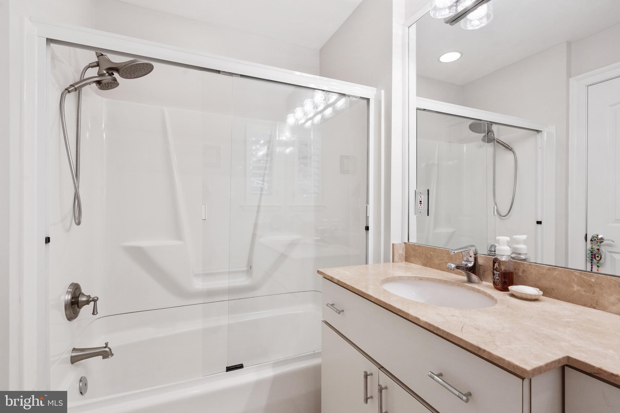 LEXINGTON ESTATES - Residential