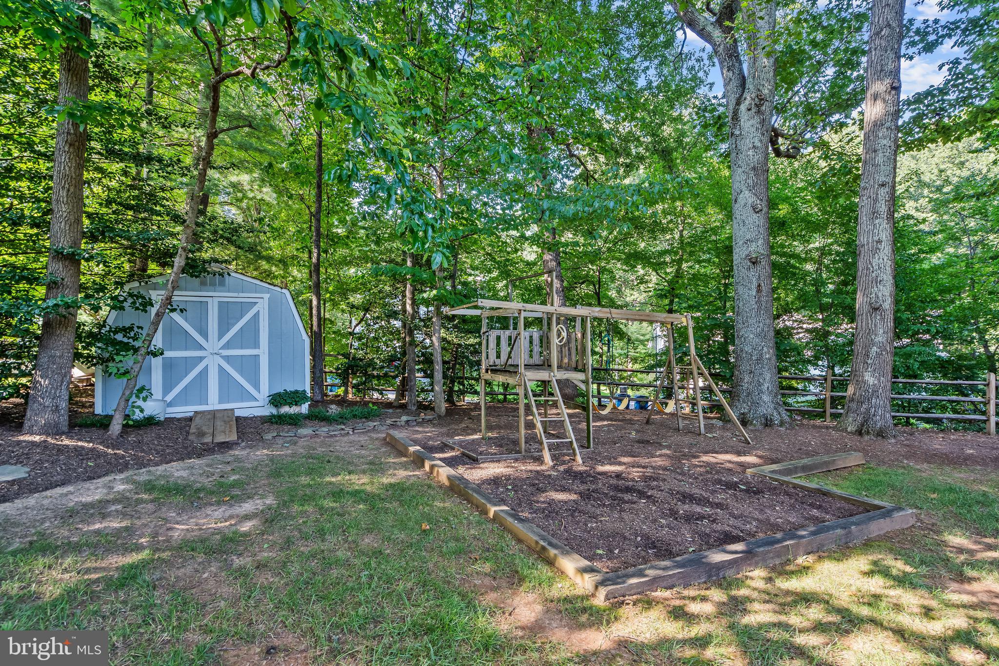 LEXINGTON ESTATES - Residential