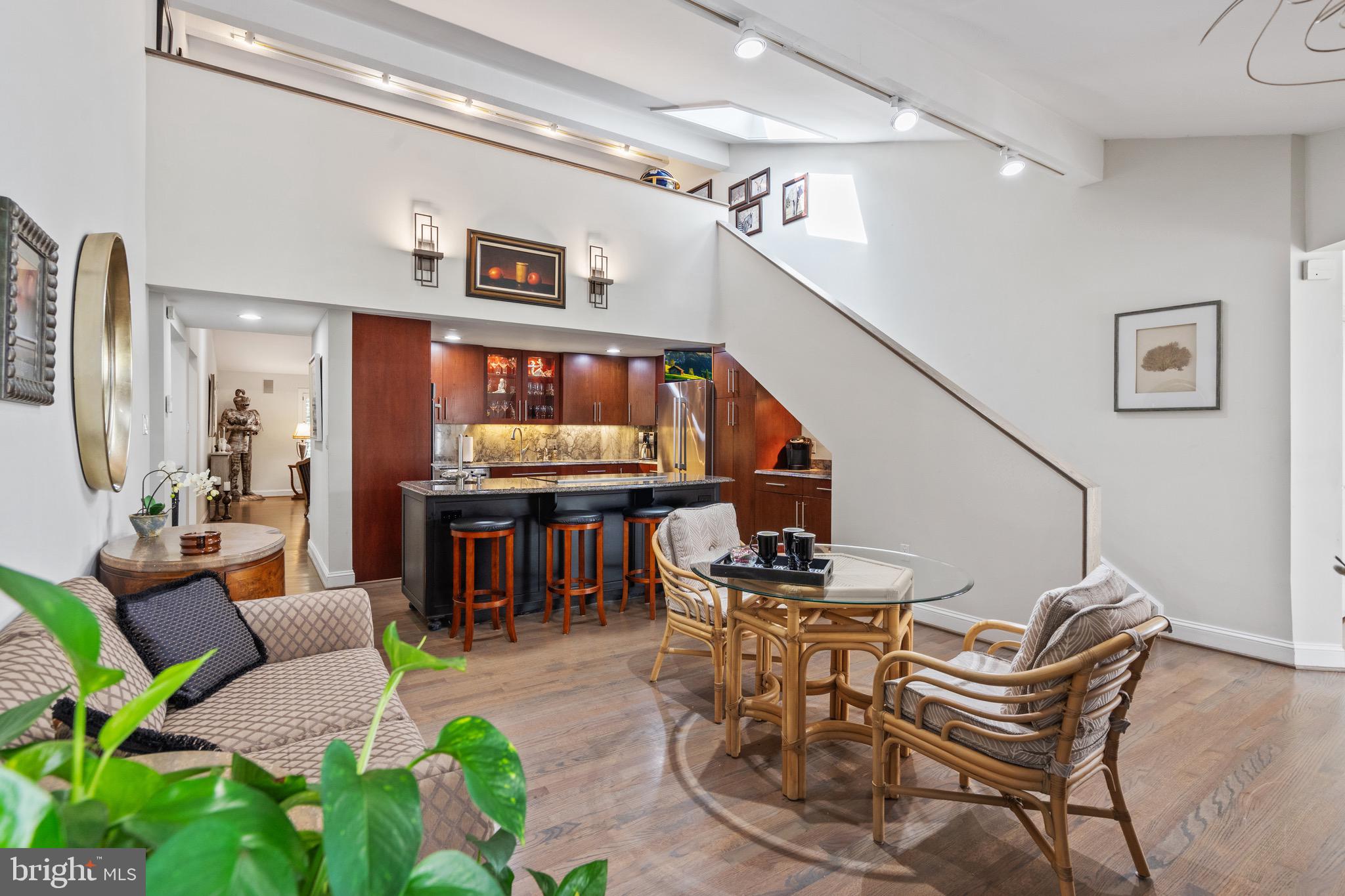 LEXINGTON ESTATES - Residential