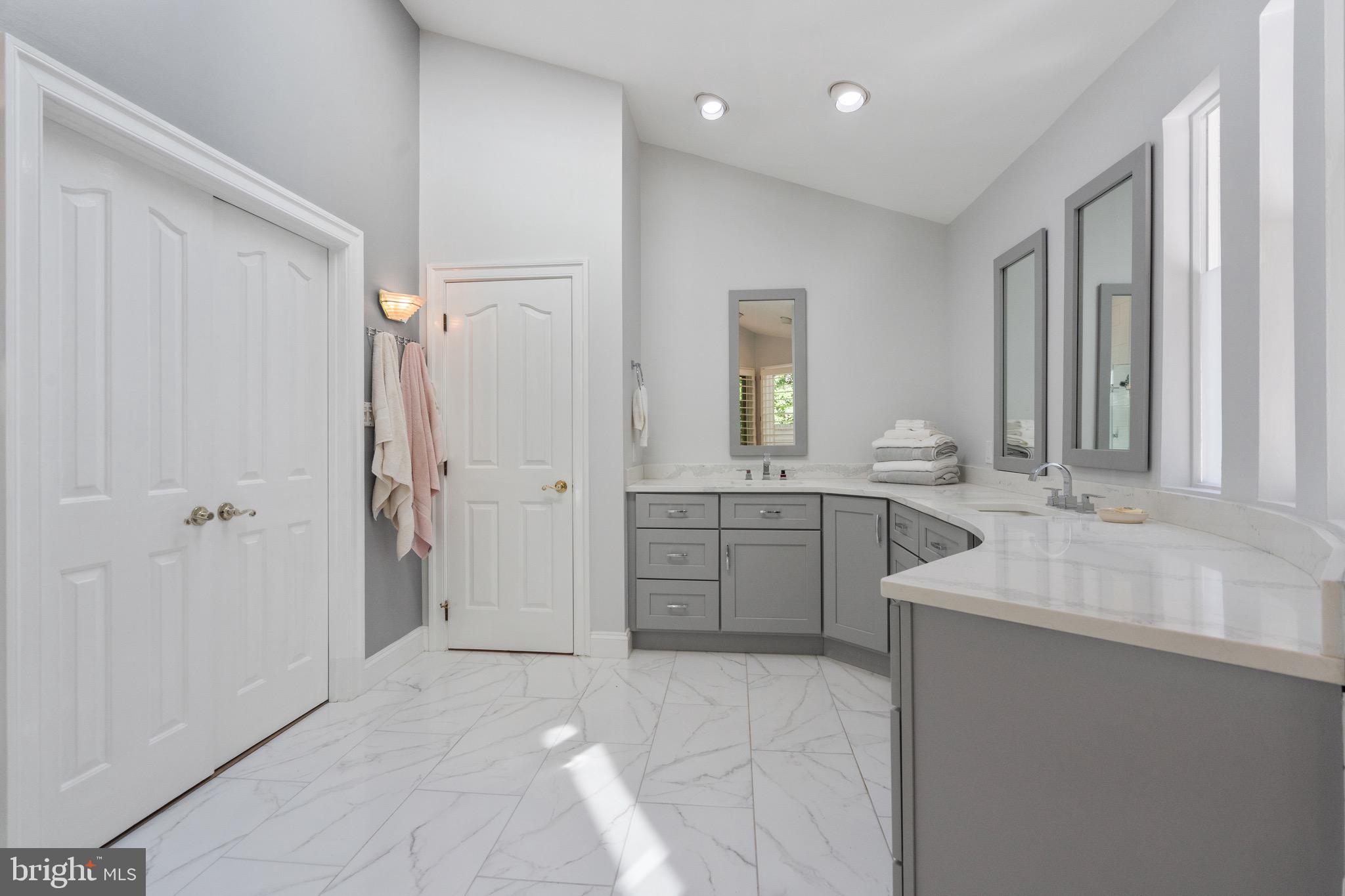 LEXINGTON ESTATES - Residential