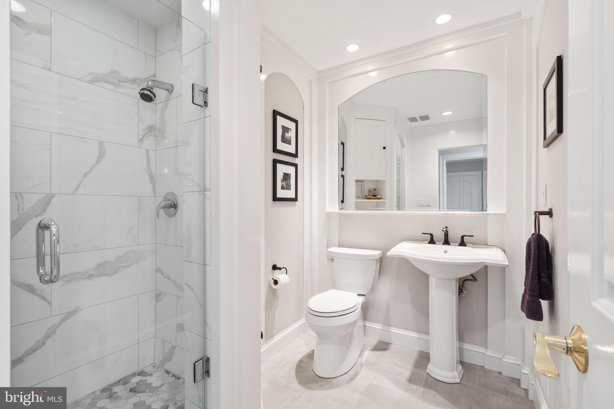 LEXINGTON ESTATES - Residential