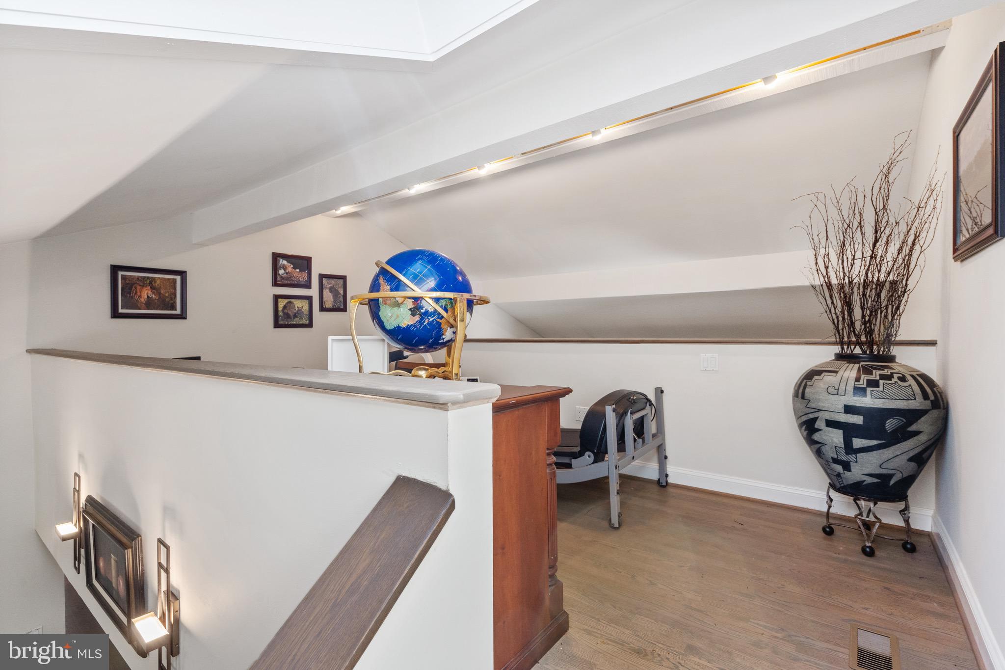 LEXINGTON ESTATES - Residential