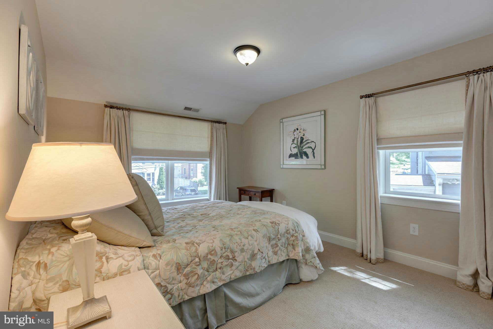 KENSINGTON ESTATES - Residential