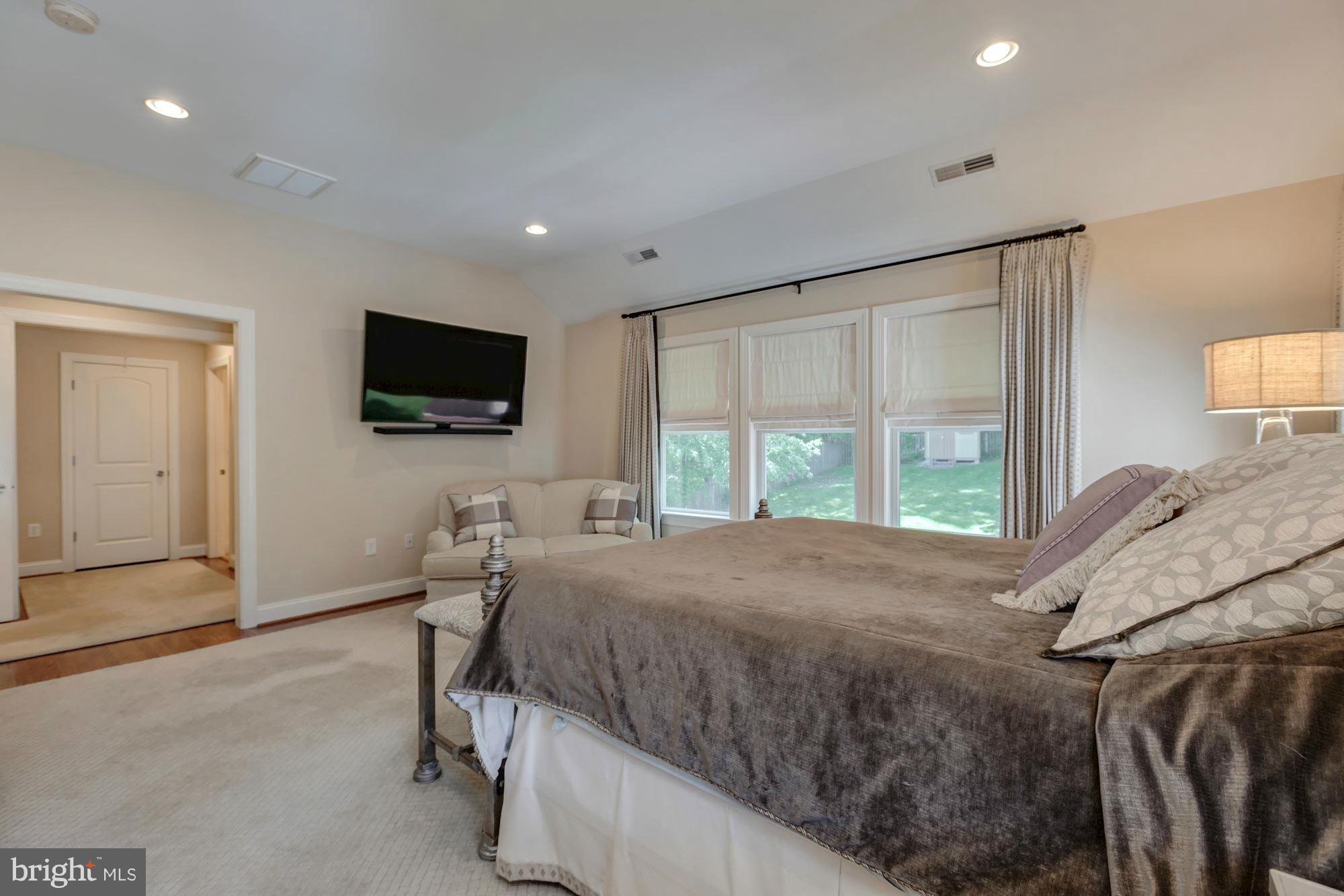 KENSINGTON ESTATES - Residential