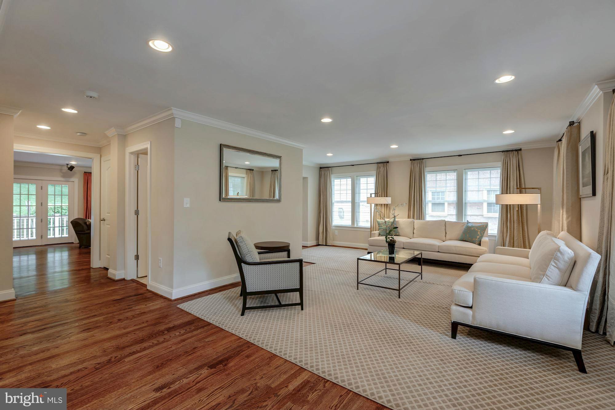 KENSINGTON ESTATES - Residential