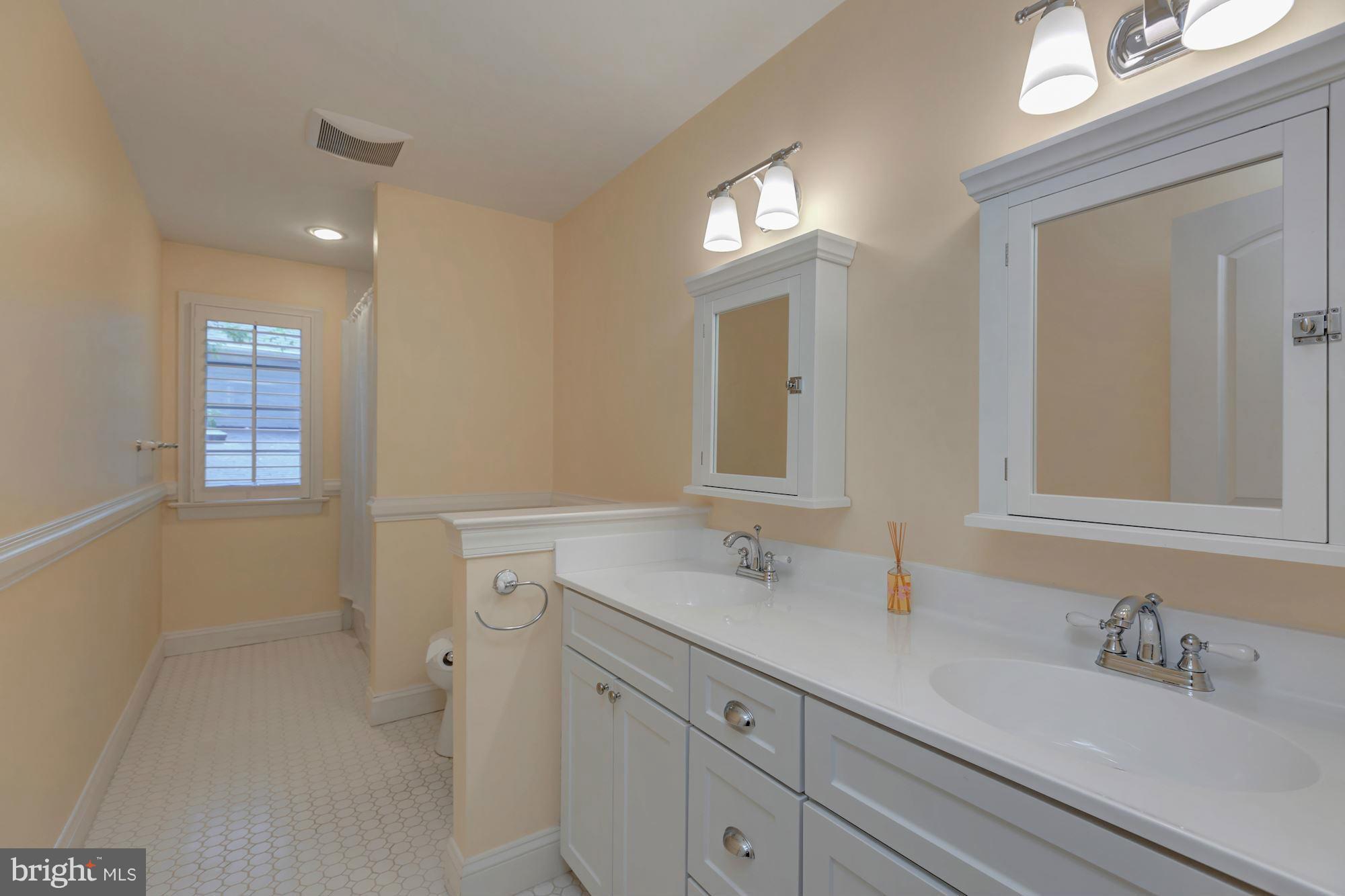 KENSINGTON ESTATES - Residential