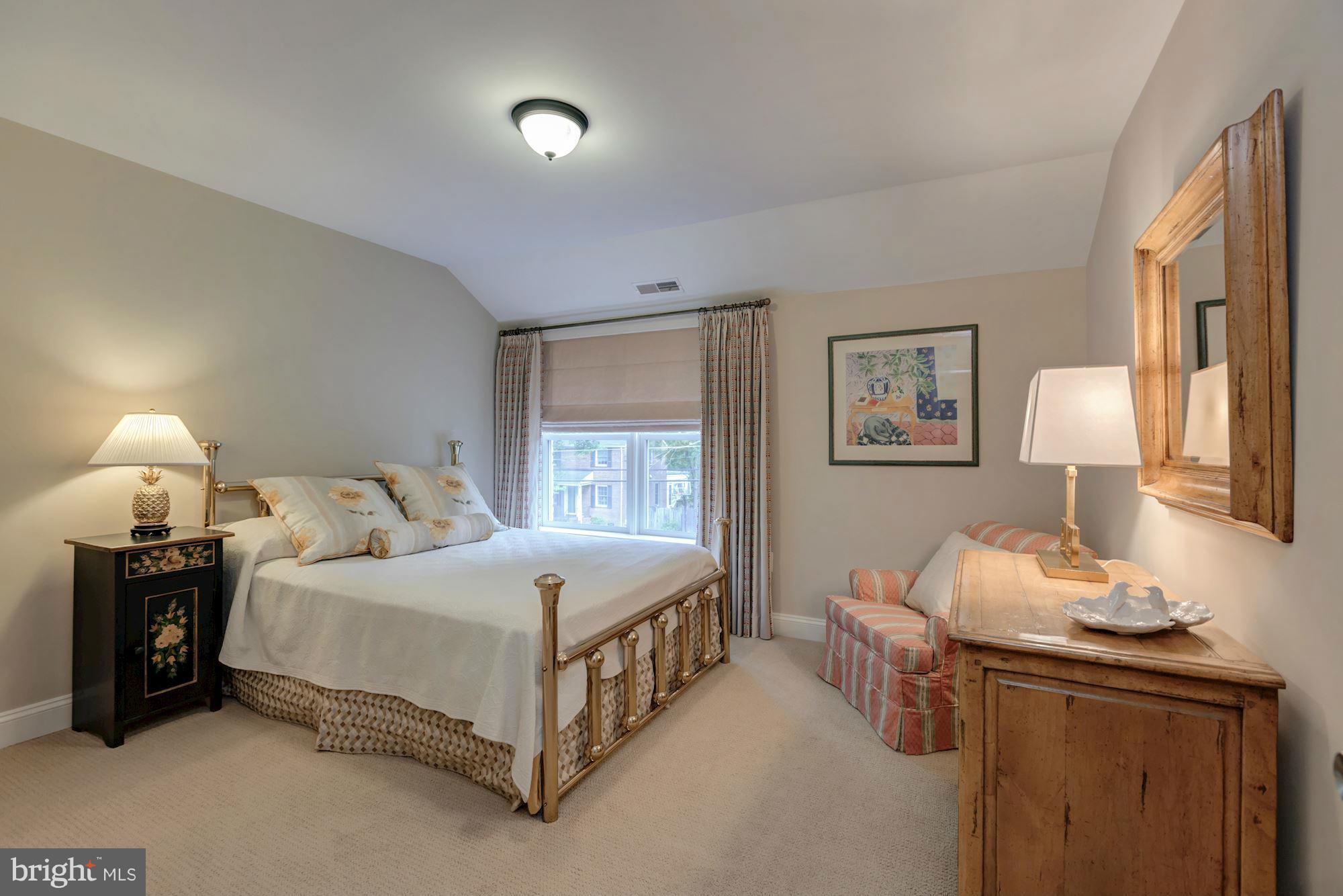 KENSINGTON ESTATES - Residential