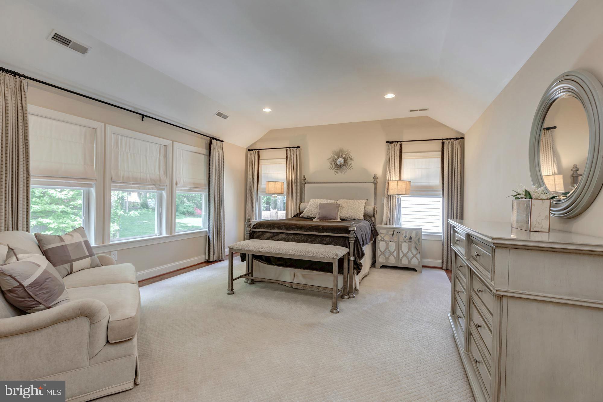 KENSINGTON ESTATES - Residential