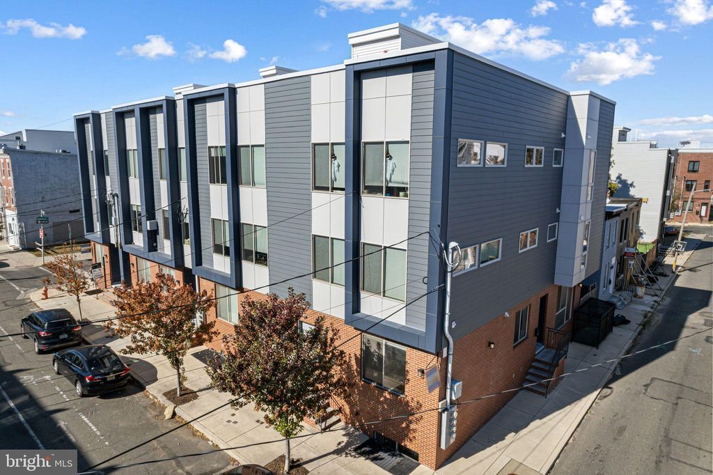 Photo of 411 W Berks Street #3, PHILADELPHIA, PA 19122 (MLS # PAPH2580762)