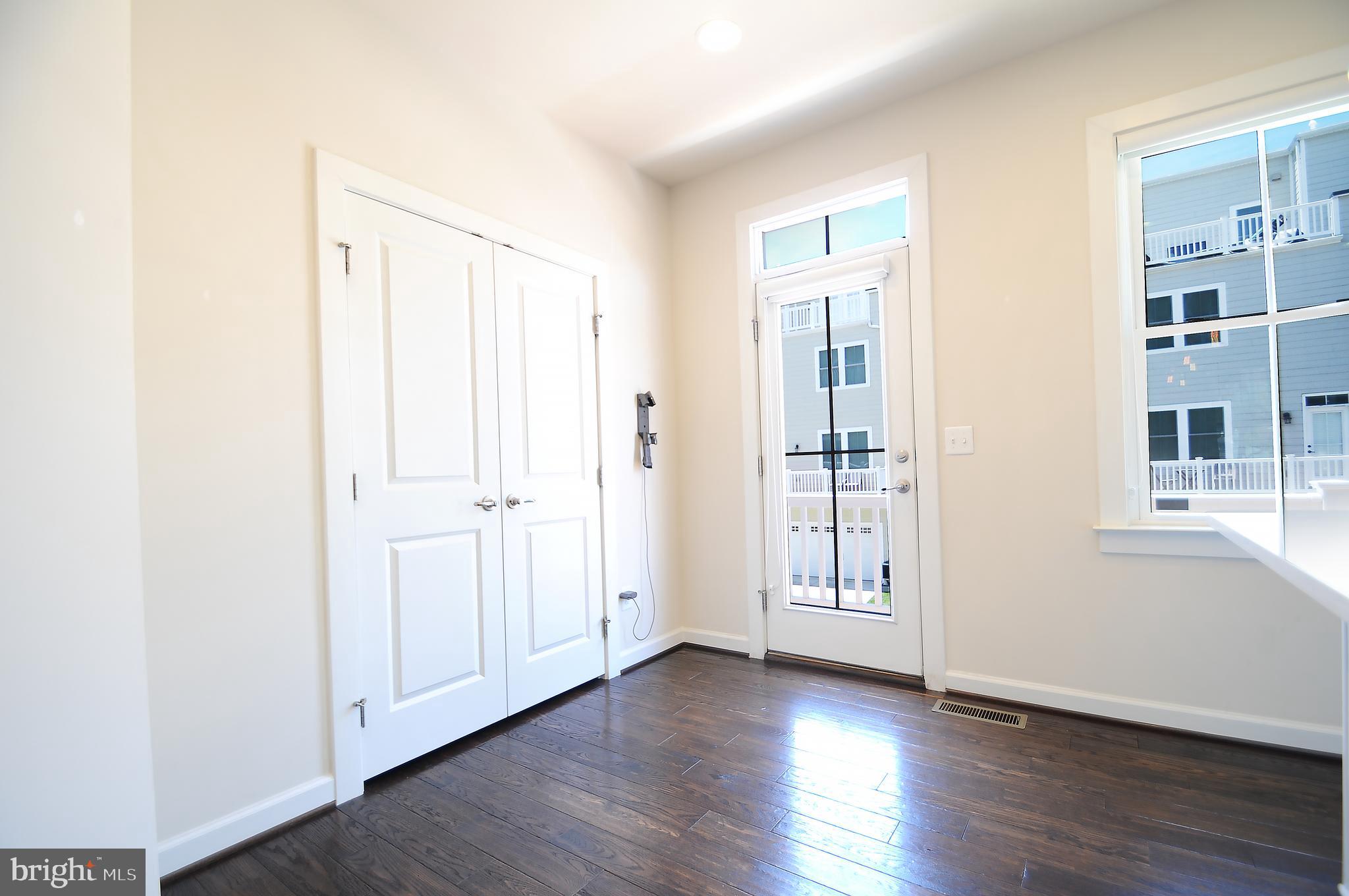 RIDGEWOOD - Residential