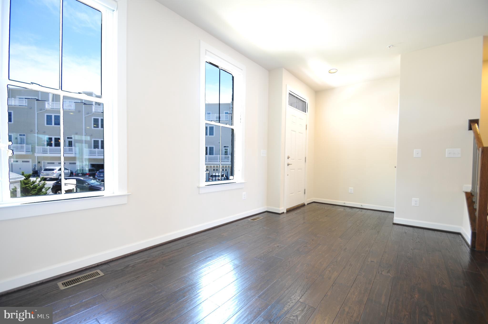 RIDGEWOOD - Residential