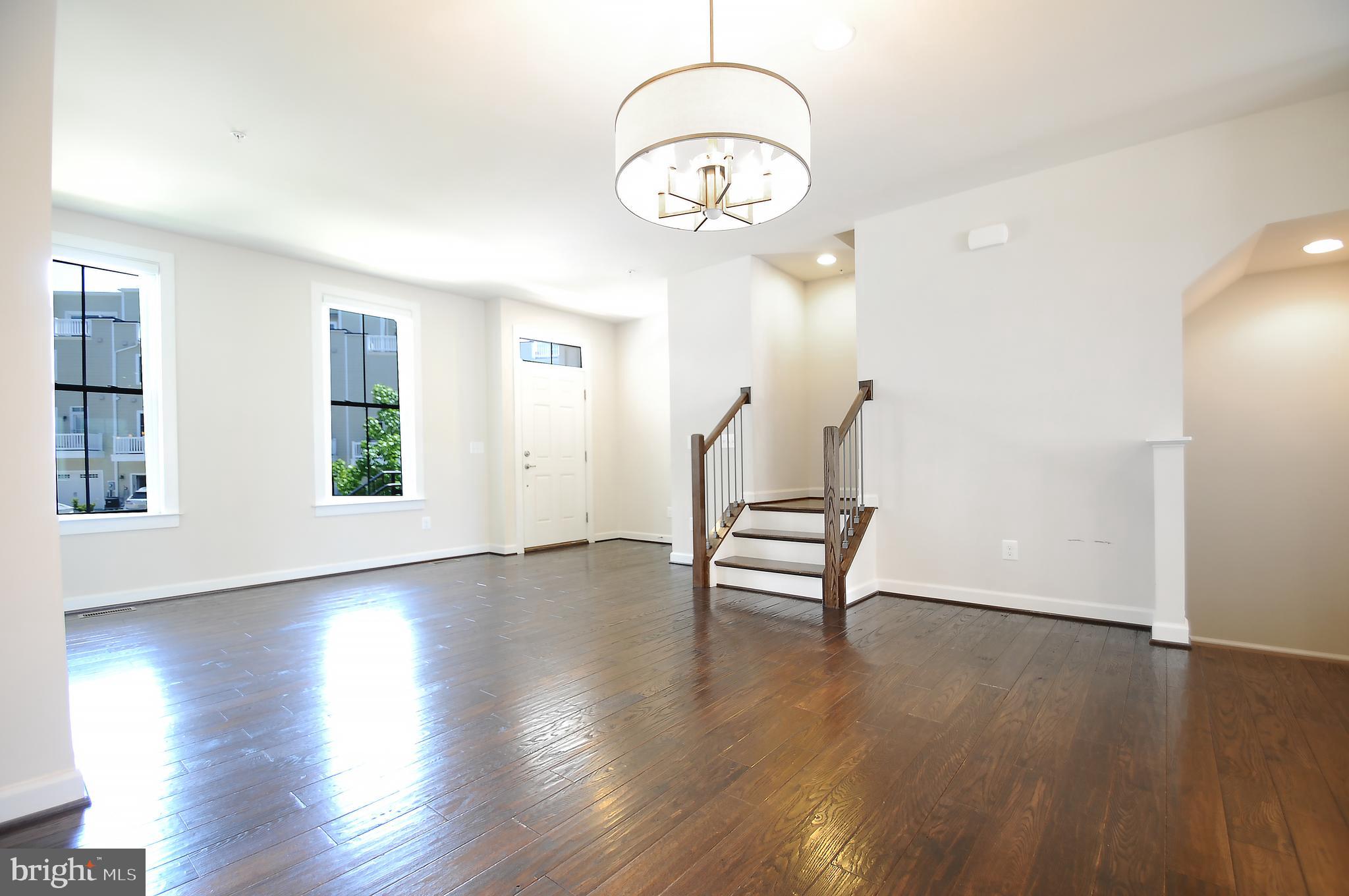 RIDGEWOOD - Residential