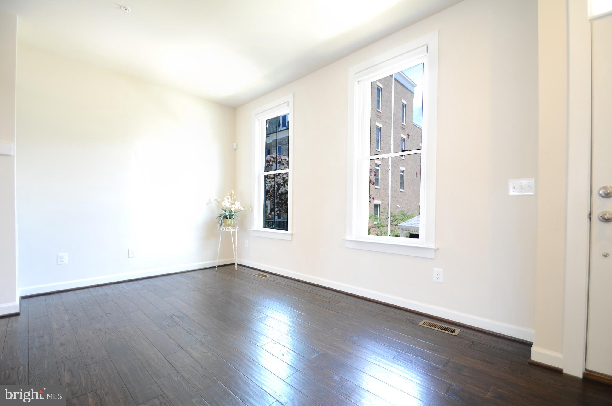 RIDGEWOOD - Residential