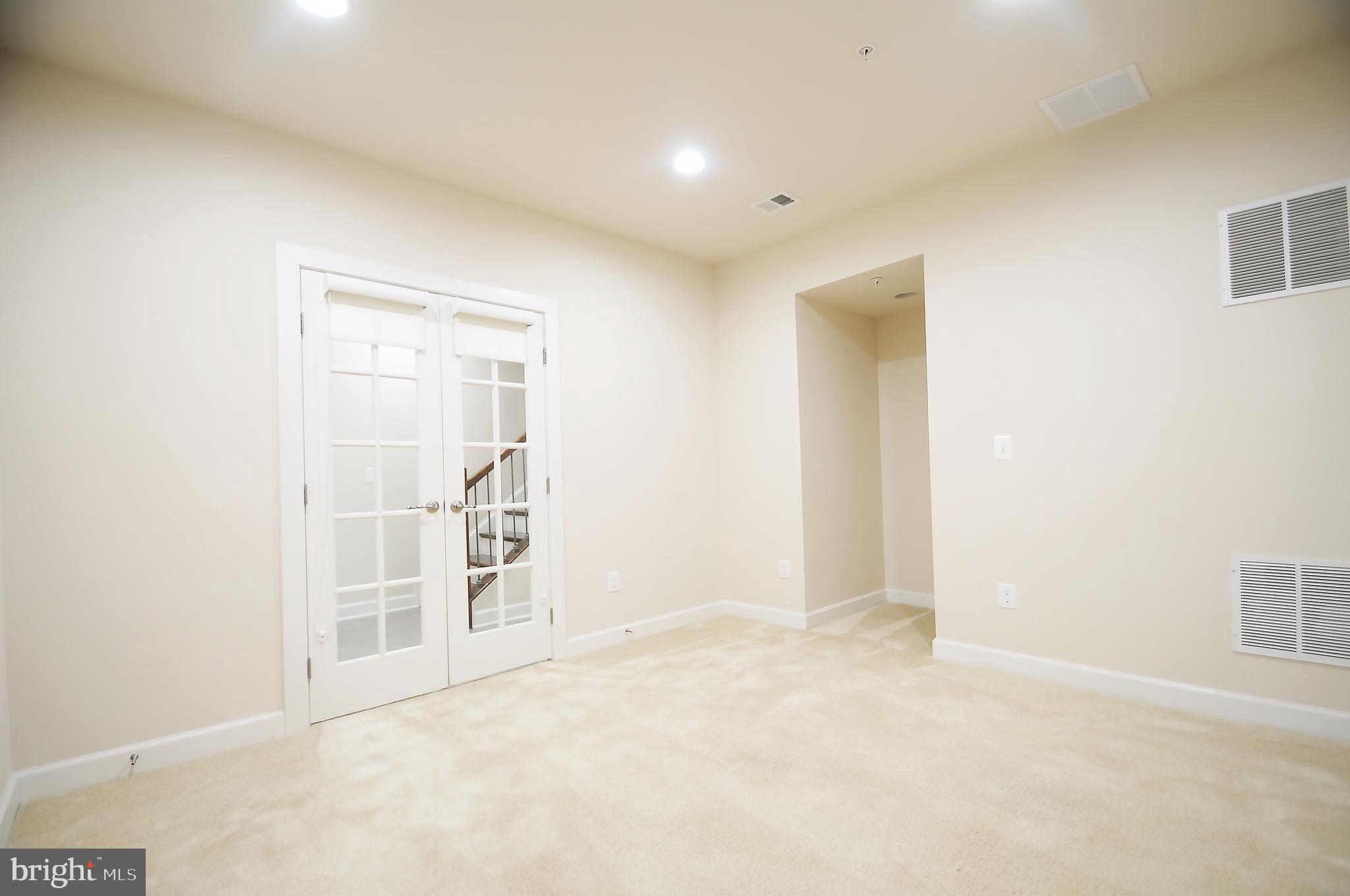 RIDGEWOOD - Residential