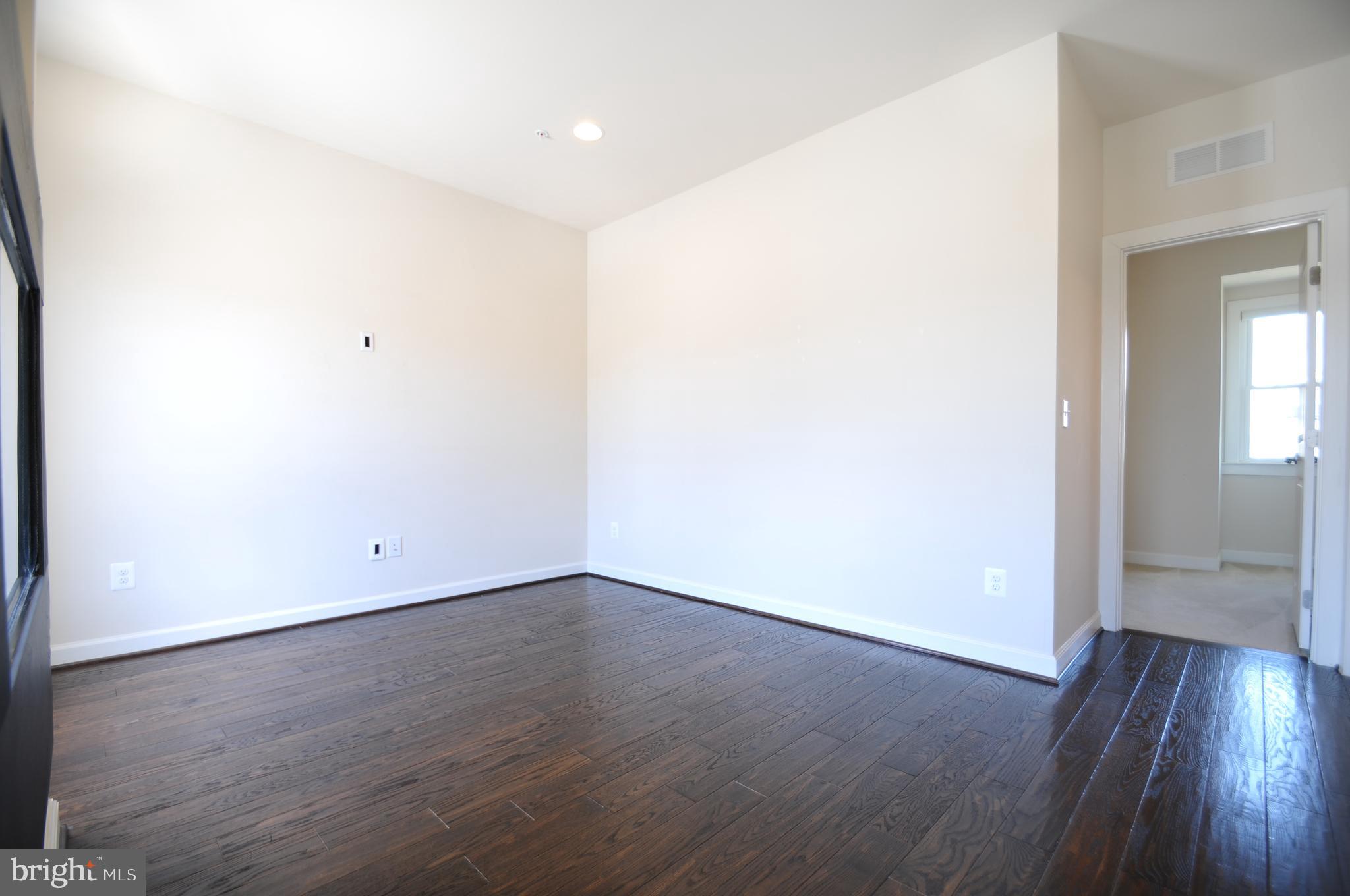 RIDGEWOOD - Residential