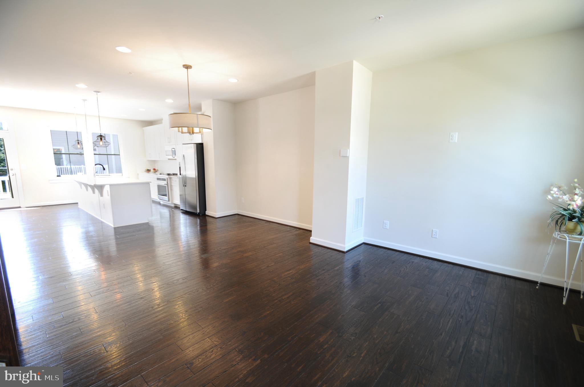 RIDGEWOOD - Residential