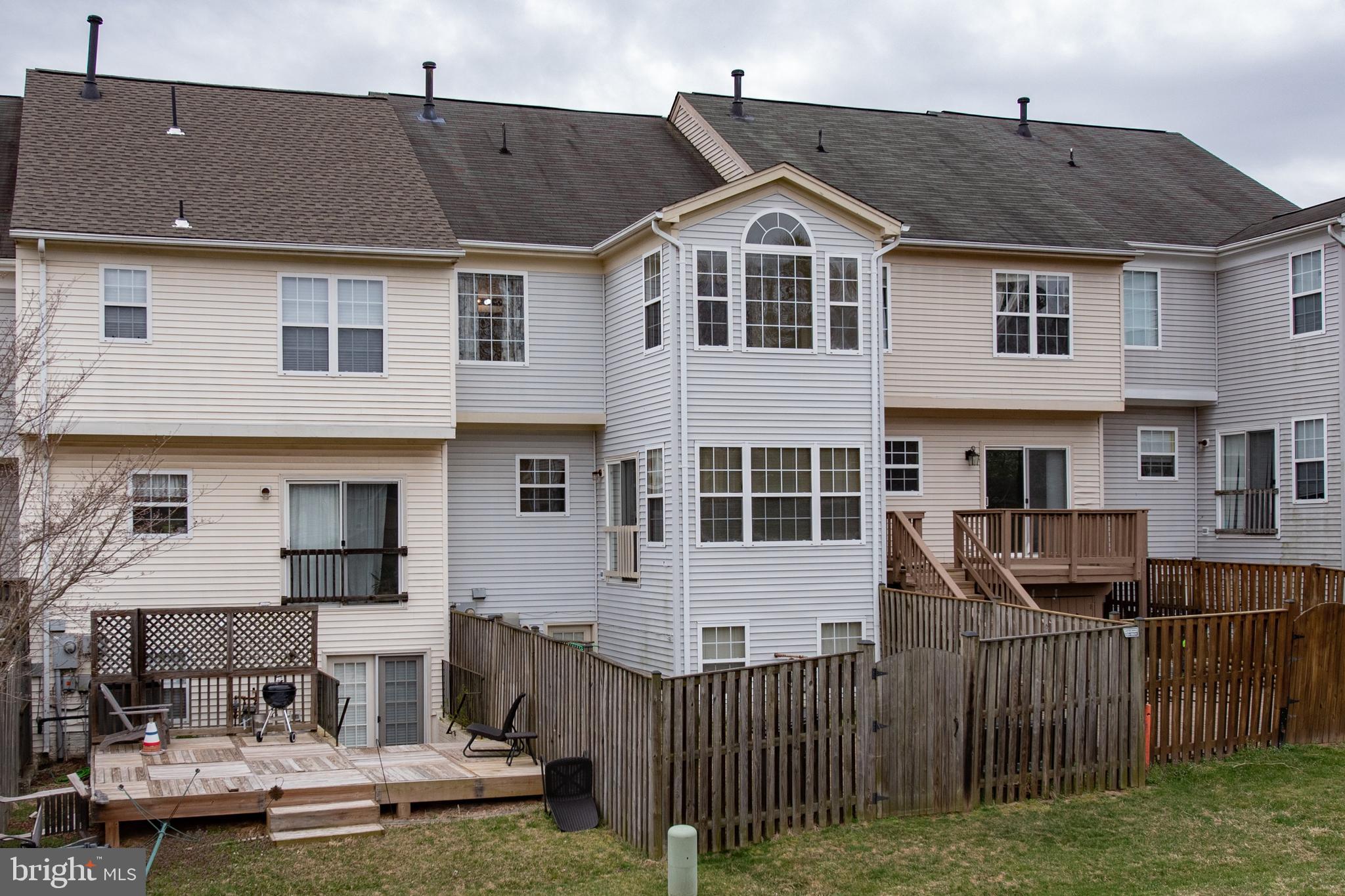 BLOOMS CROSSING - Residential