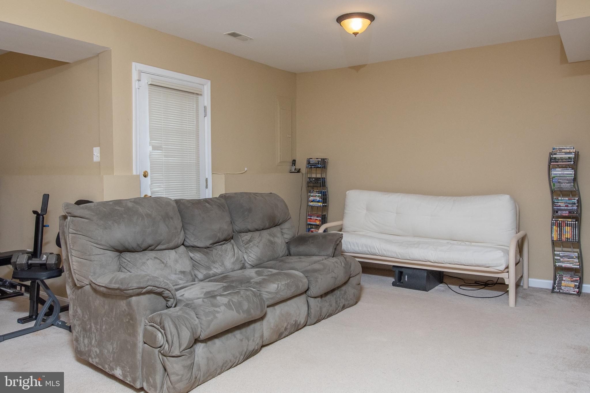 BLOOMS CROSSING - Residential