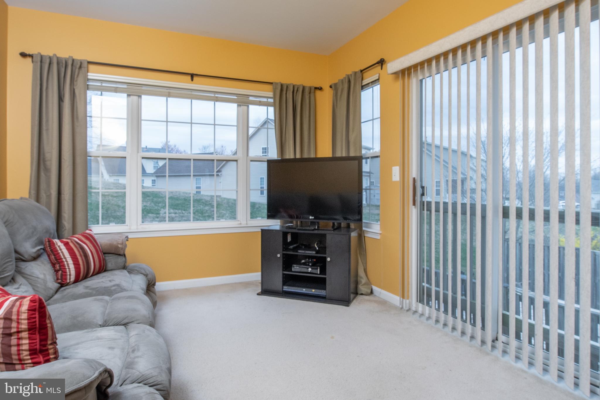 BLOOMS CROSSING - Residential