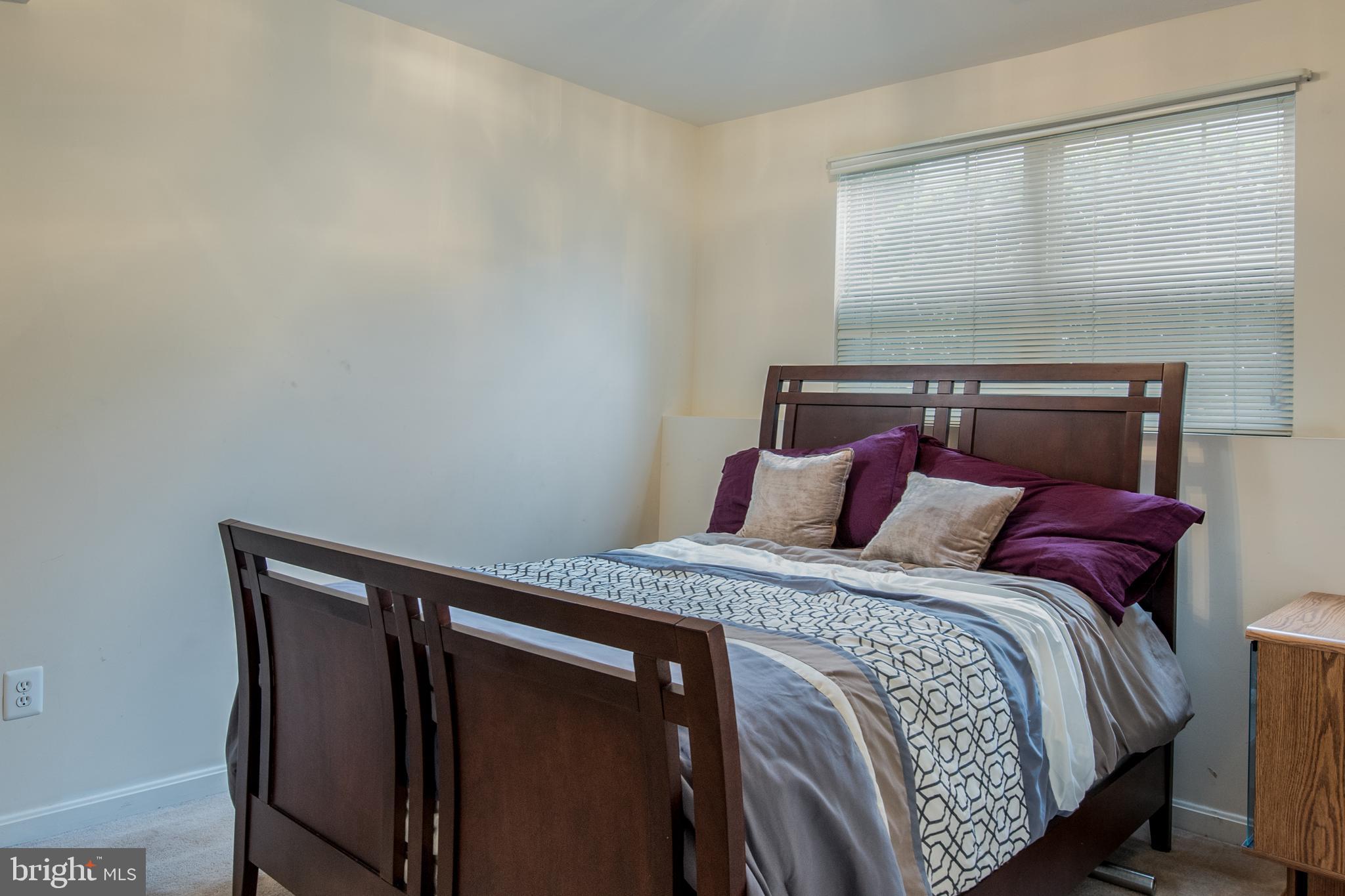 BLOOMS CROSSING - Residential