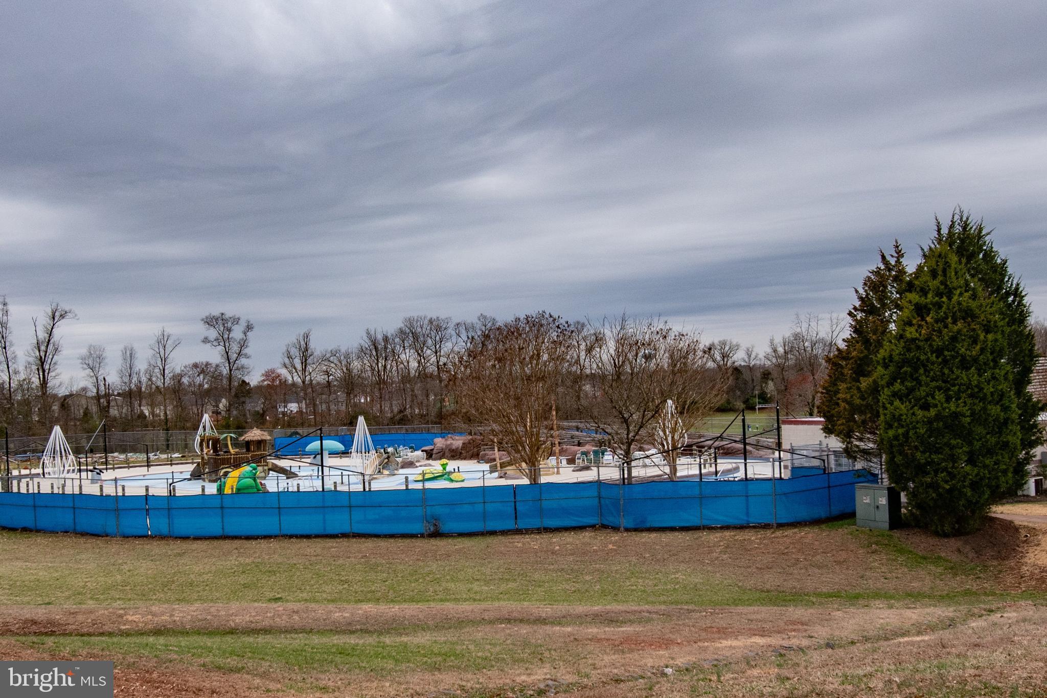 BLOOMS CROSSING - Residential
