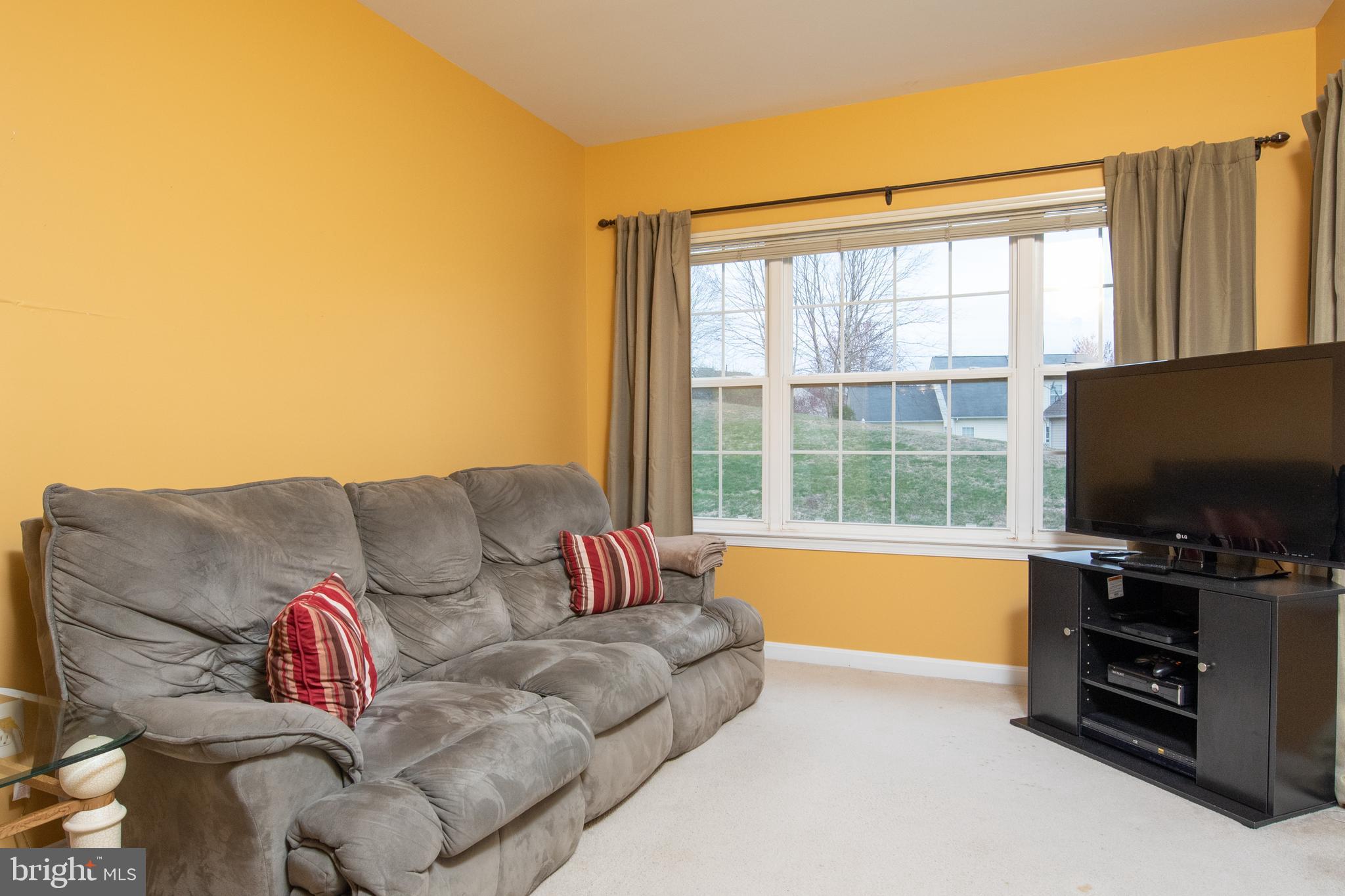 BLOOMS CROSSING - Residential