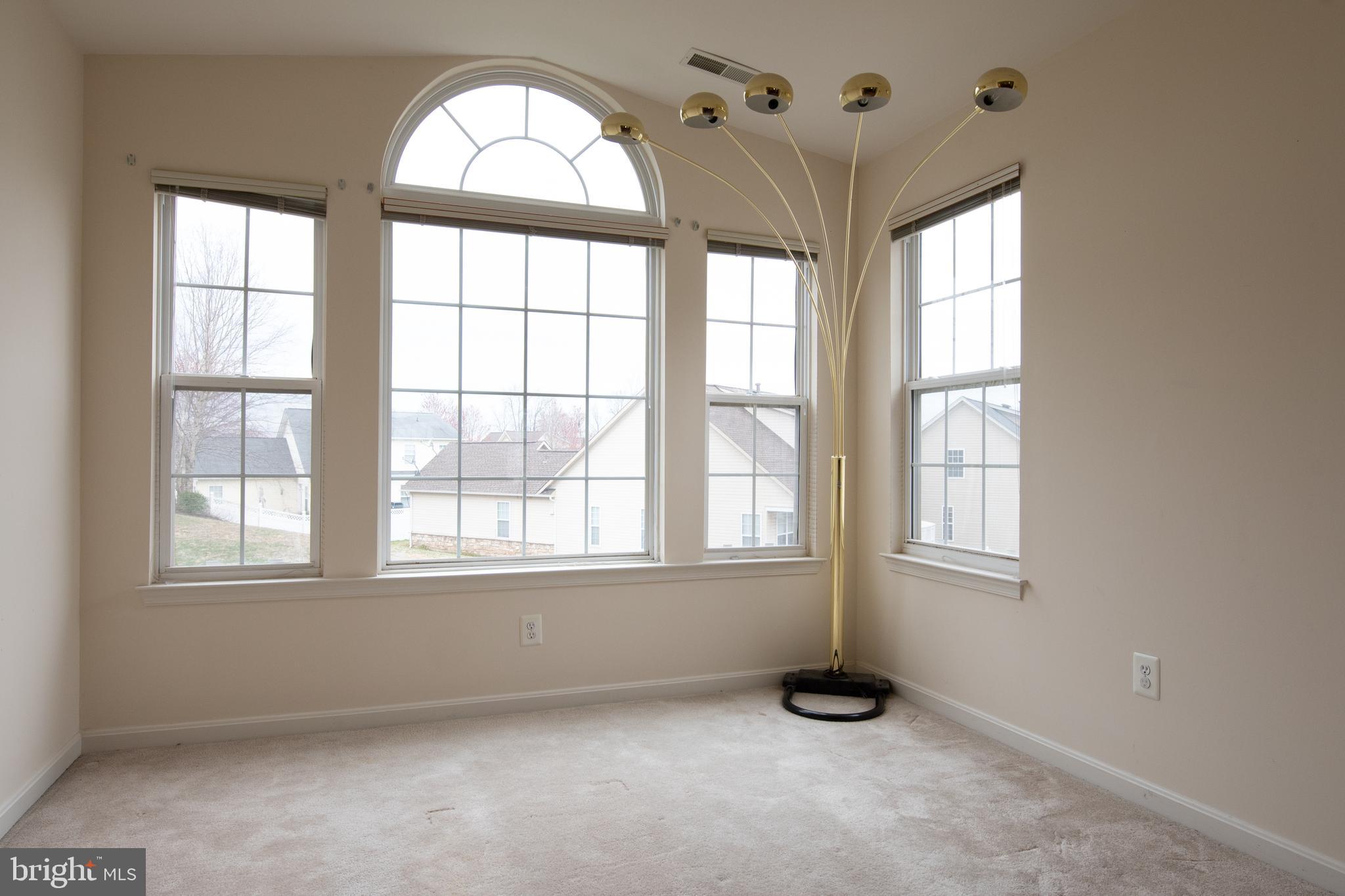 BLOOMS CROSSING - Residential