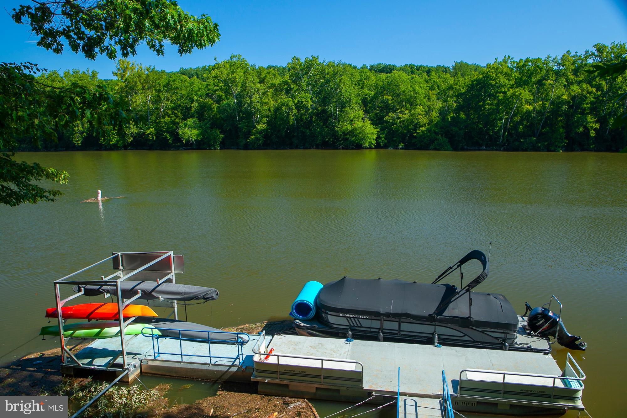 SHEPHERDS COVE - Land