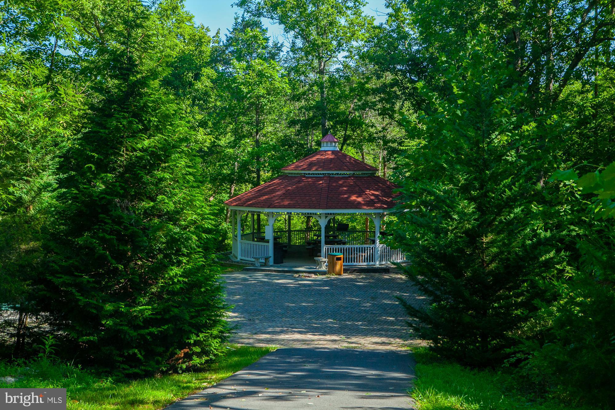 SHEPHERDS COVE - Land