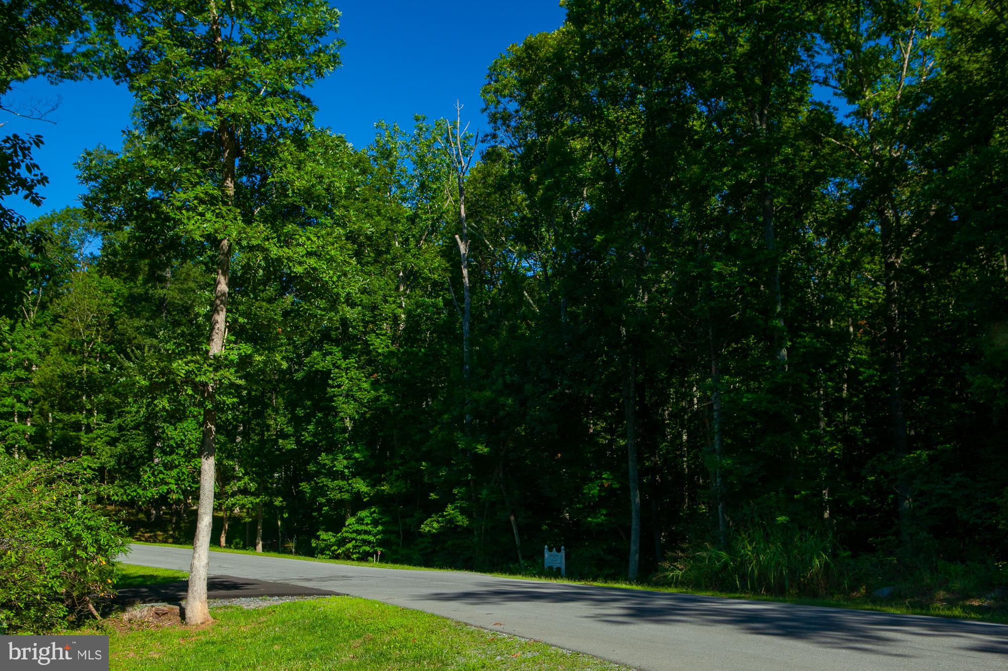 SHEPHERDS COVE - Land