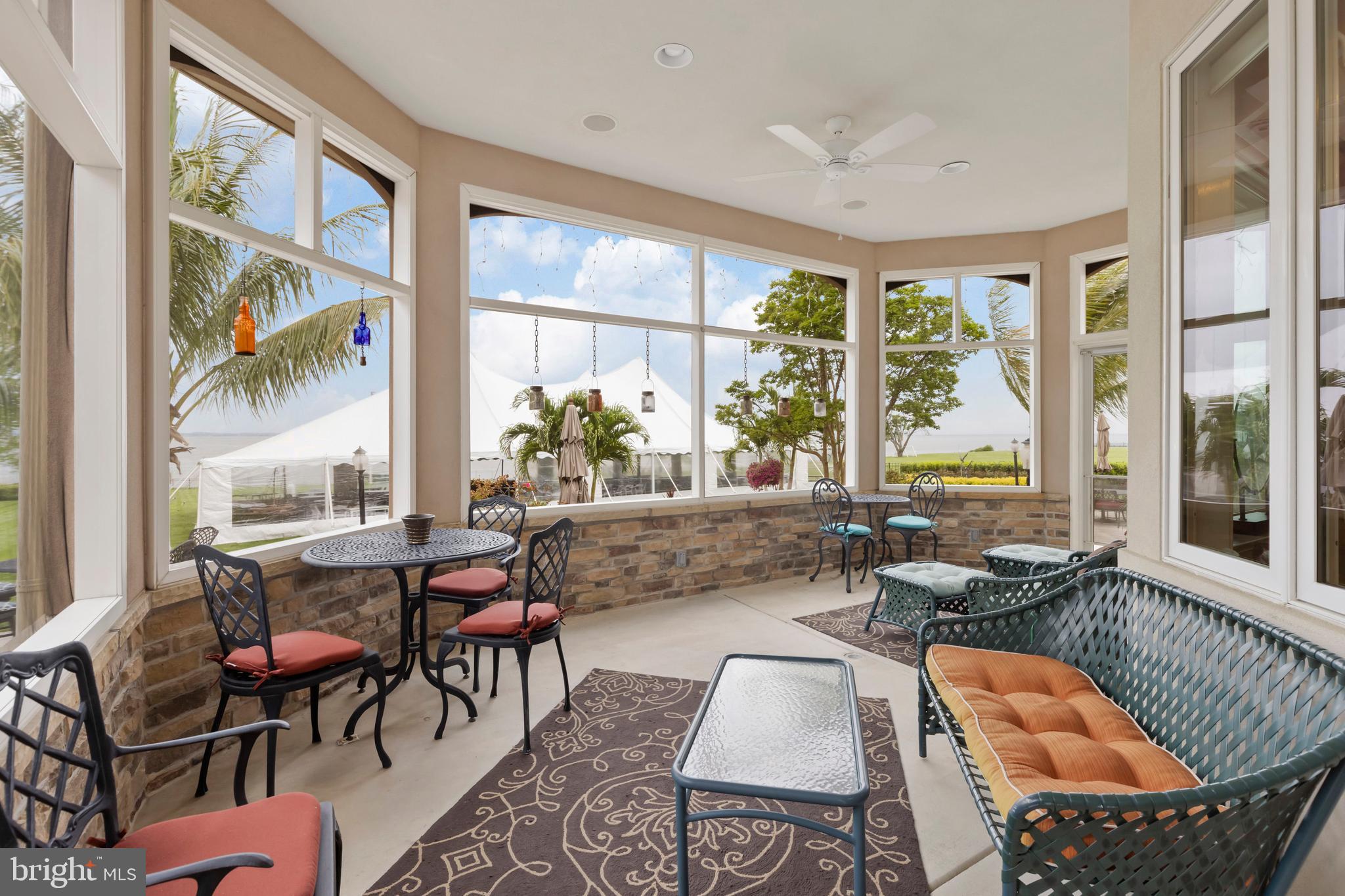 WOLF FARM - Residential