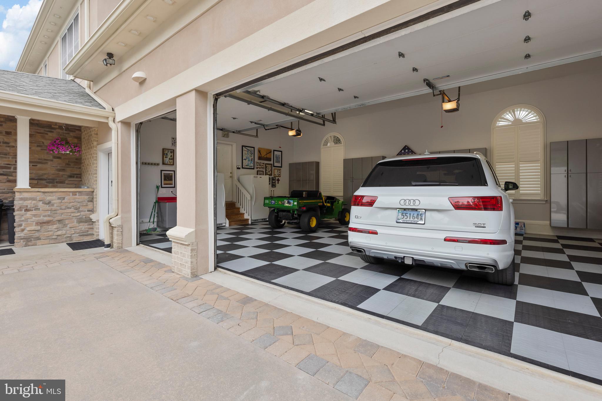 WOLF FARM - Residential