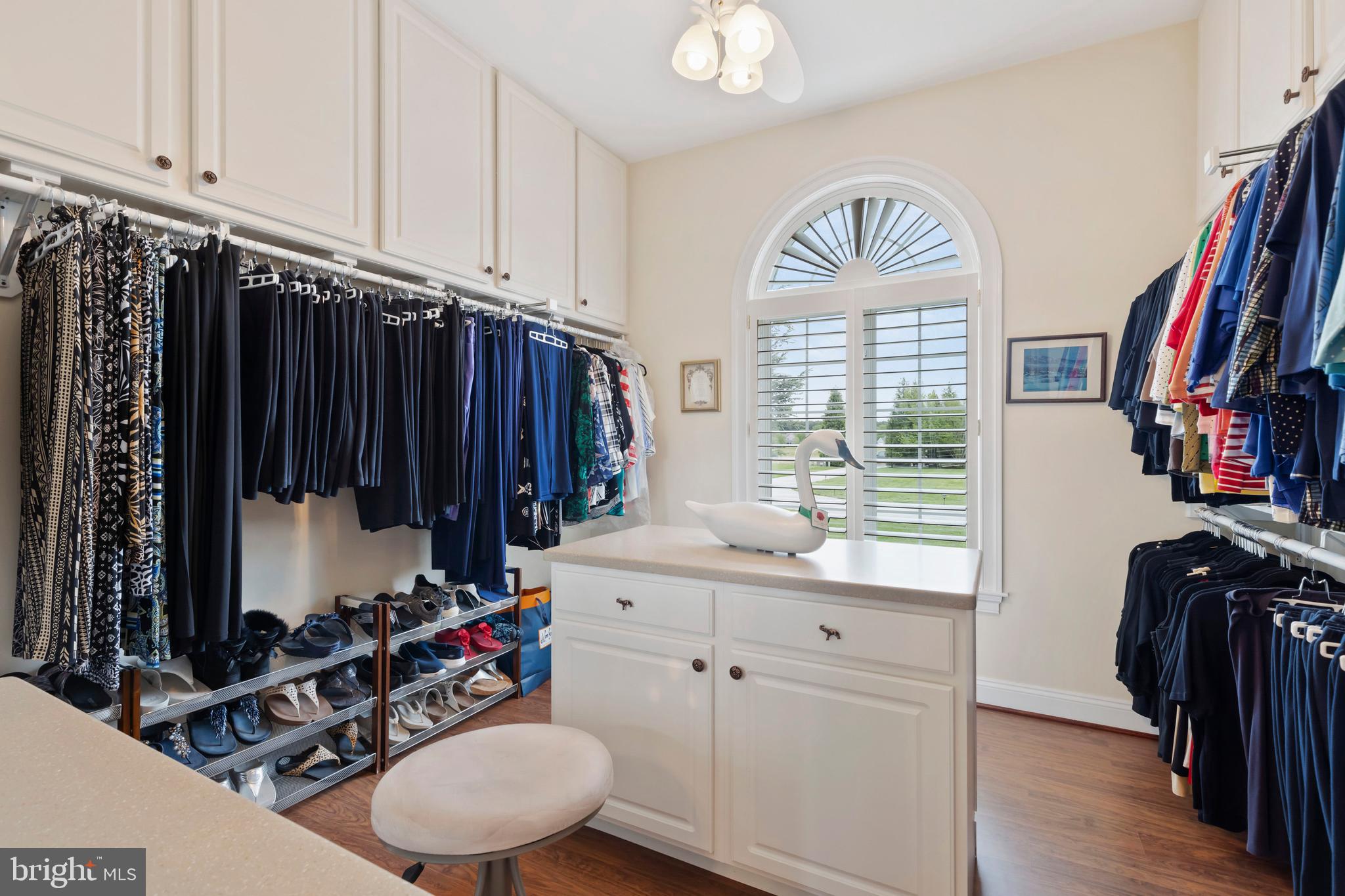 WOLF FARM - Residential