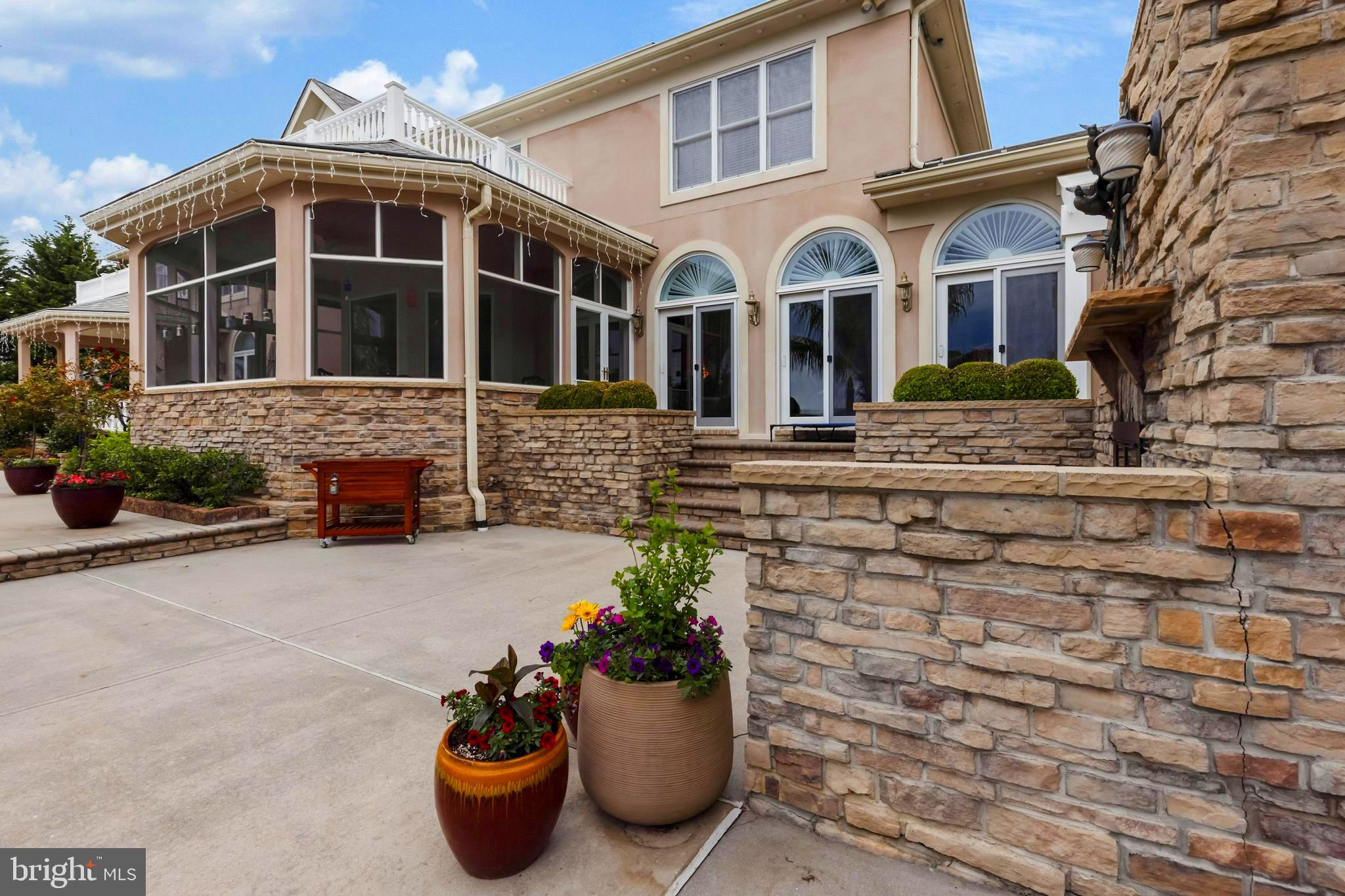 WOLF FARM - Residential