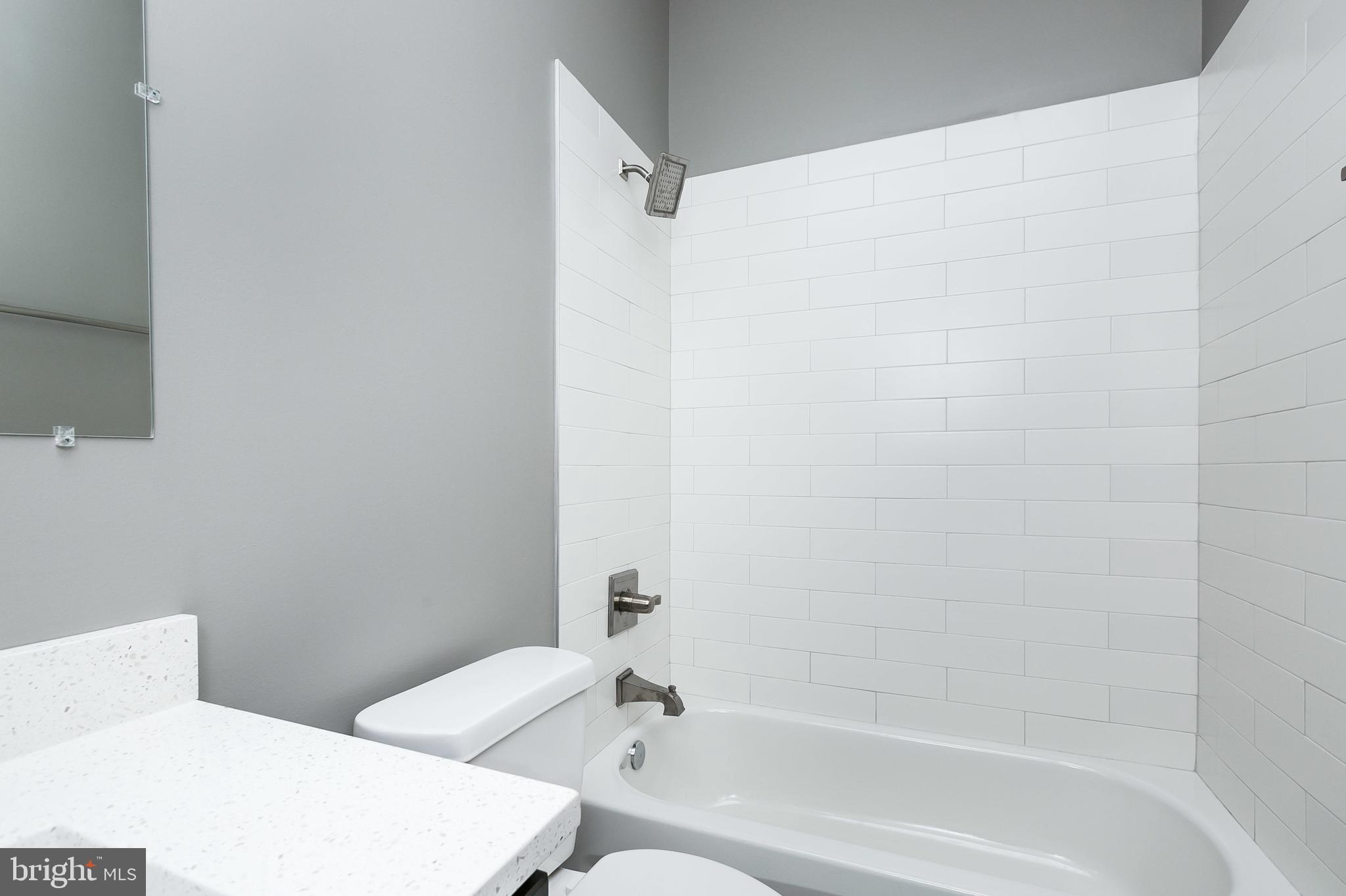 HIGHLANDTOWN - Residential Lease