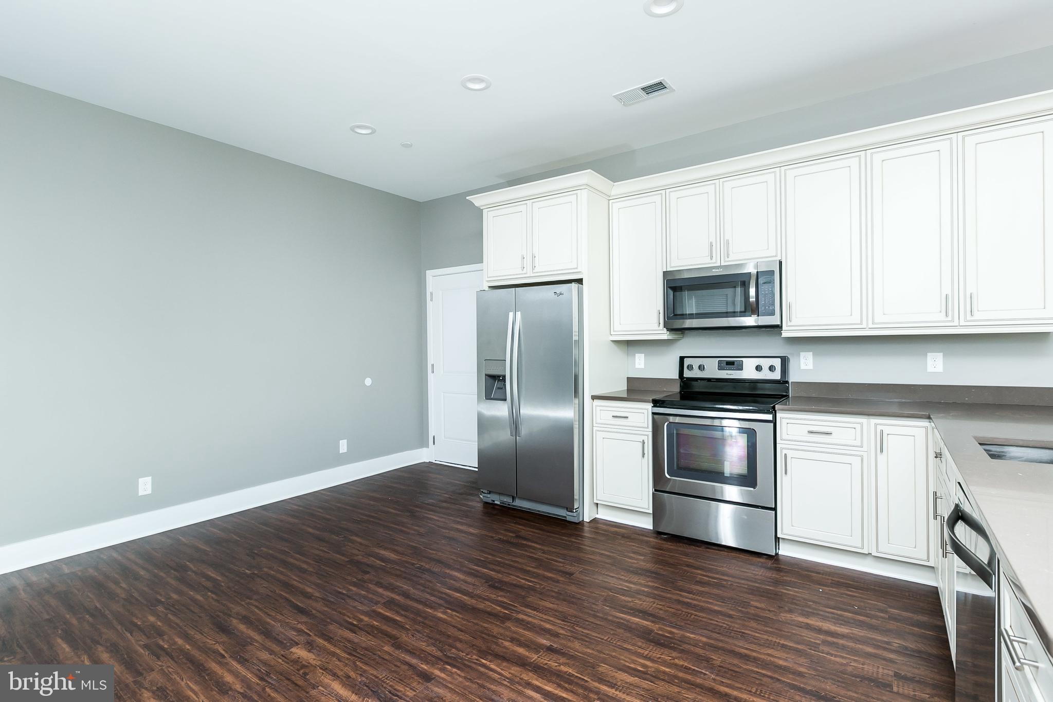 HIGHLANDTOWN - Residential Lease