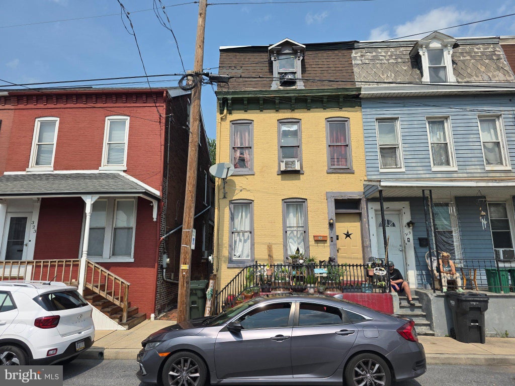 Photo of 321 N 2nd Street, COLUMBIA, PA 17512 (MLS # PALA2094570)