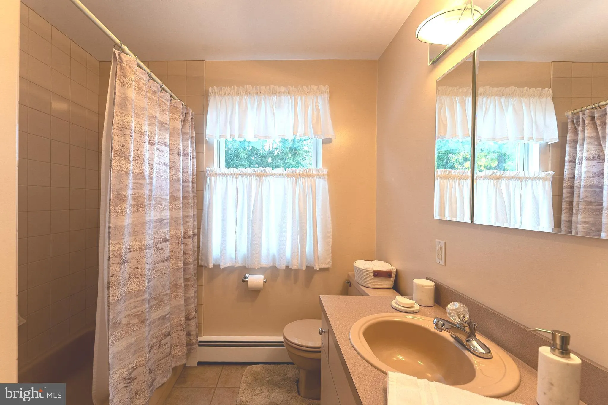 Stowe, Pennsylvania 19464, United States, 3 Bedrooms Bedrooms, ,2 BathroomsBathrooms,Residential,Coming Soon,227202