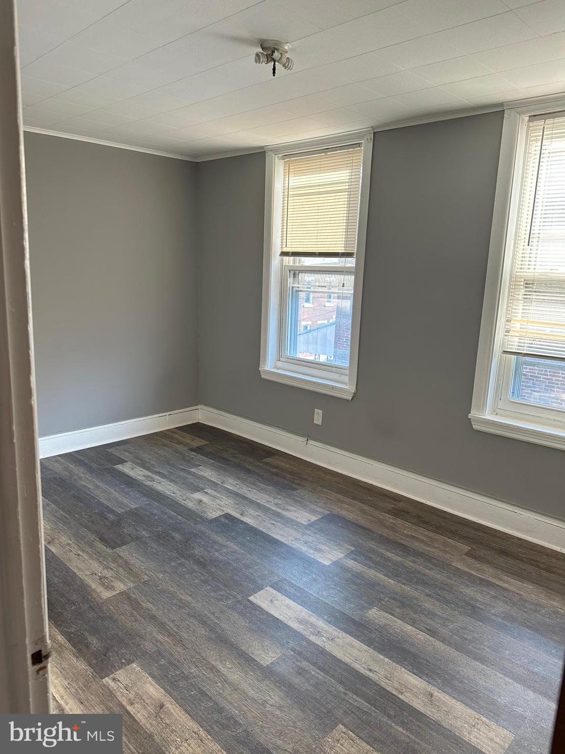 FRANKFORD - Residential Income