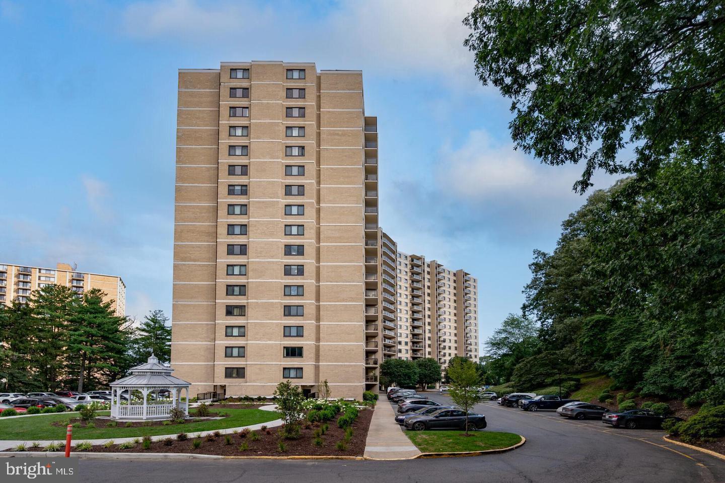 309 YOAKUM PARKWAY 1416