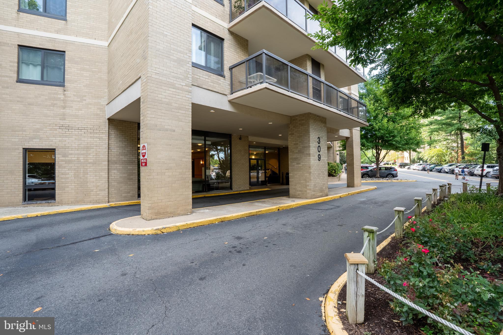 309 YOAKUM PARKWAY 1416