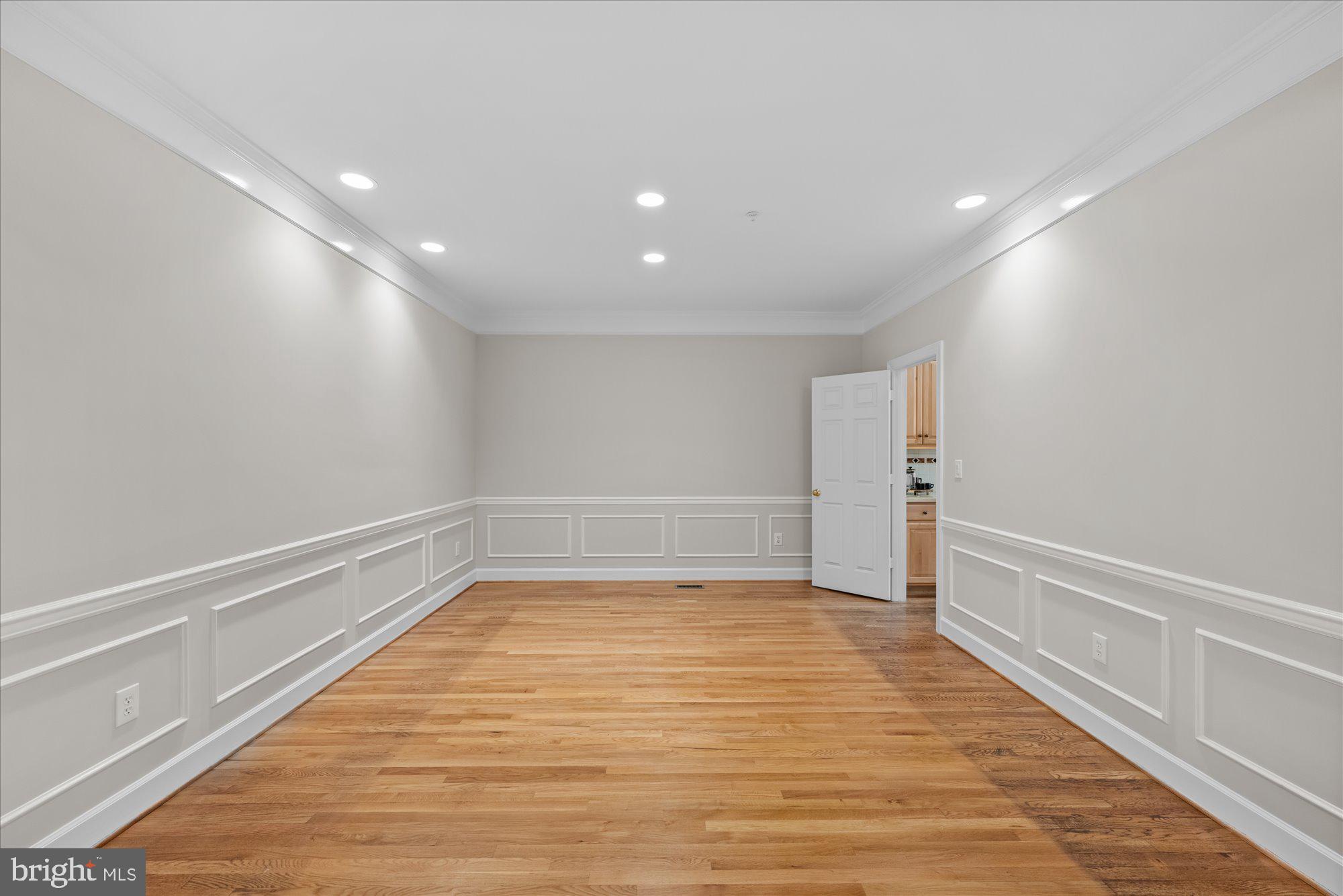 RIVER FALLS - Residential