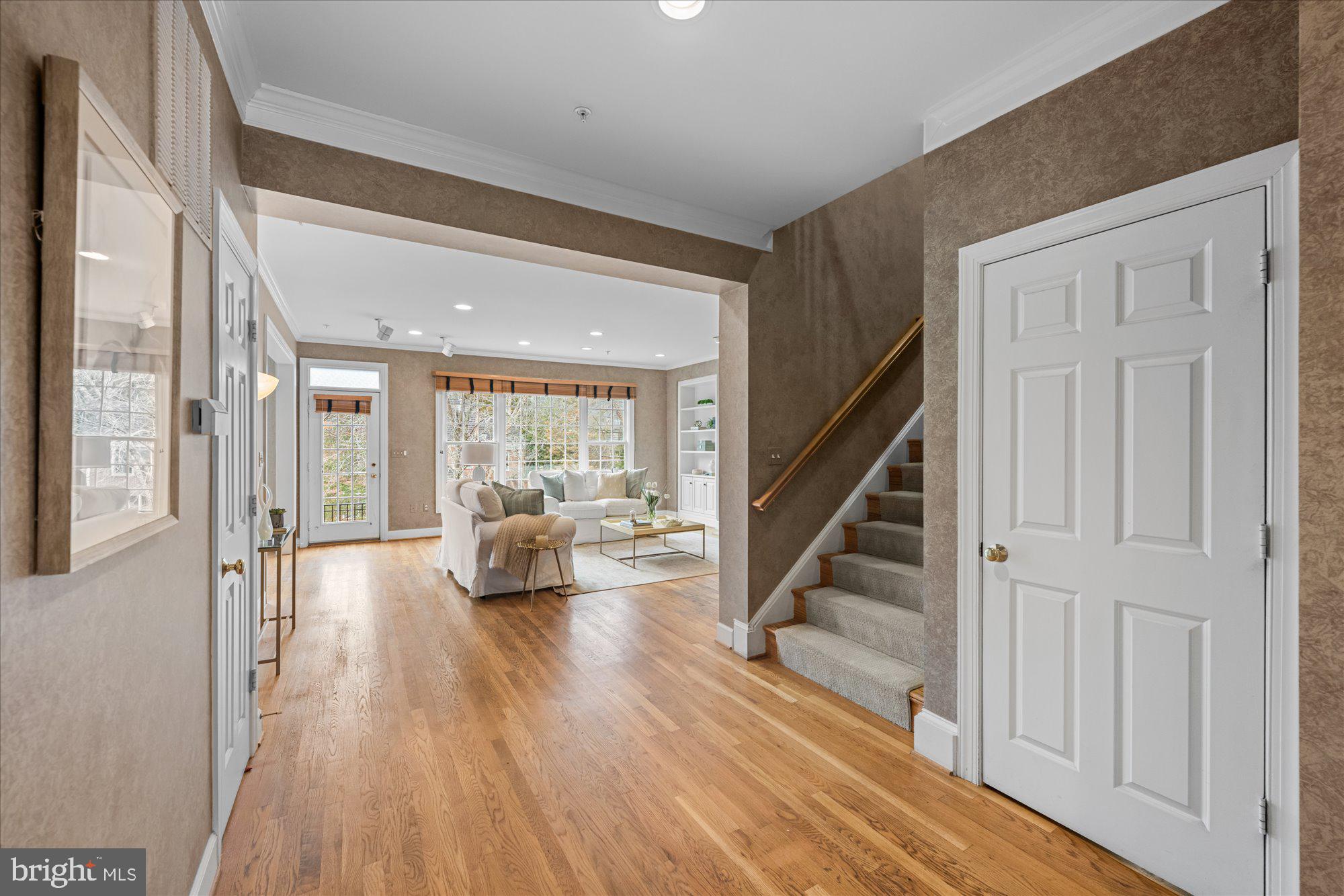 RIVER FALLS - Residential