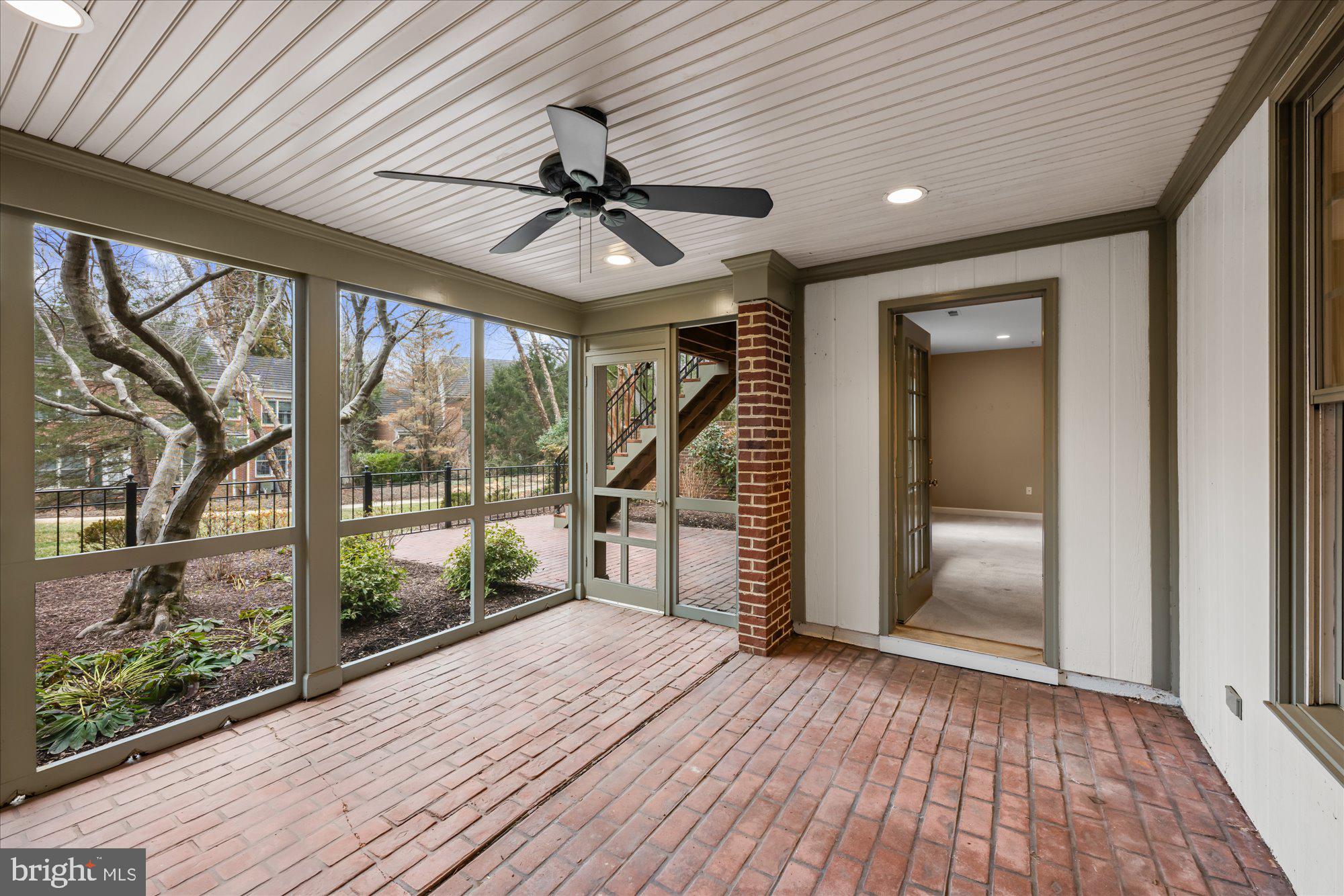 RIVER FALLS - Residential