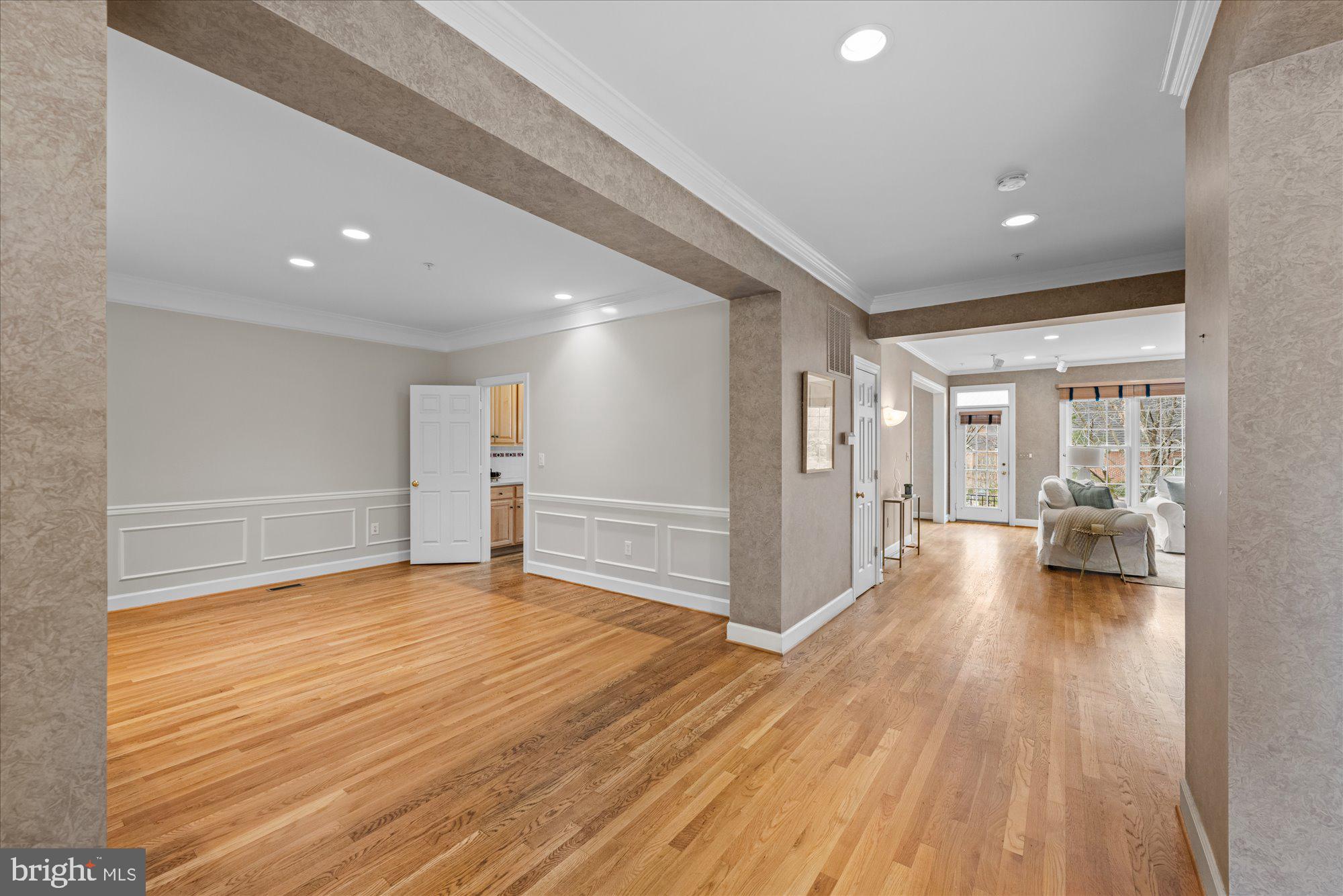 RIVER FALLS - Residential